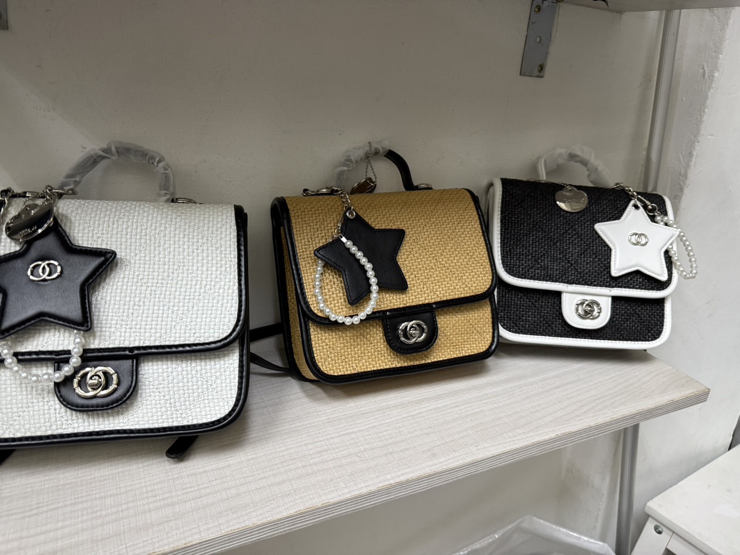 47111   小香風 拉菲草後背包