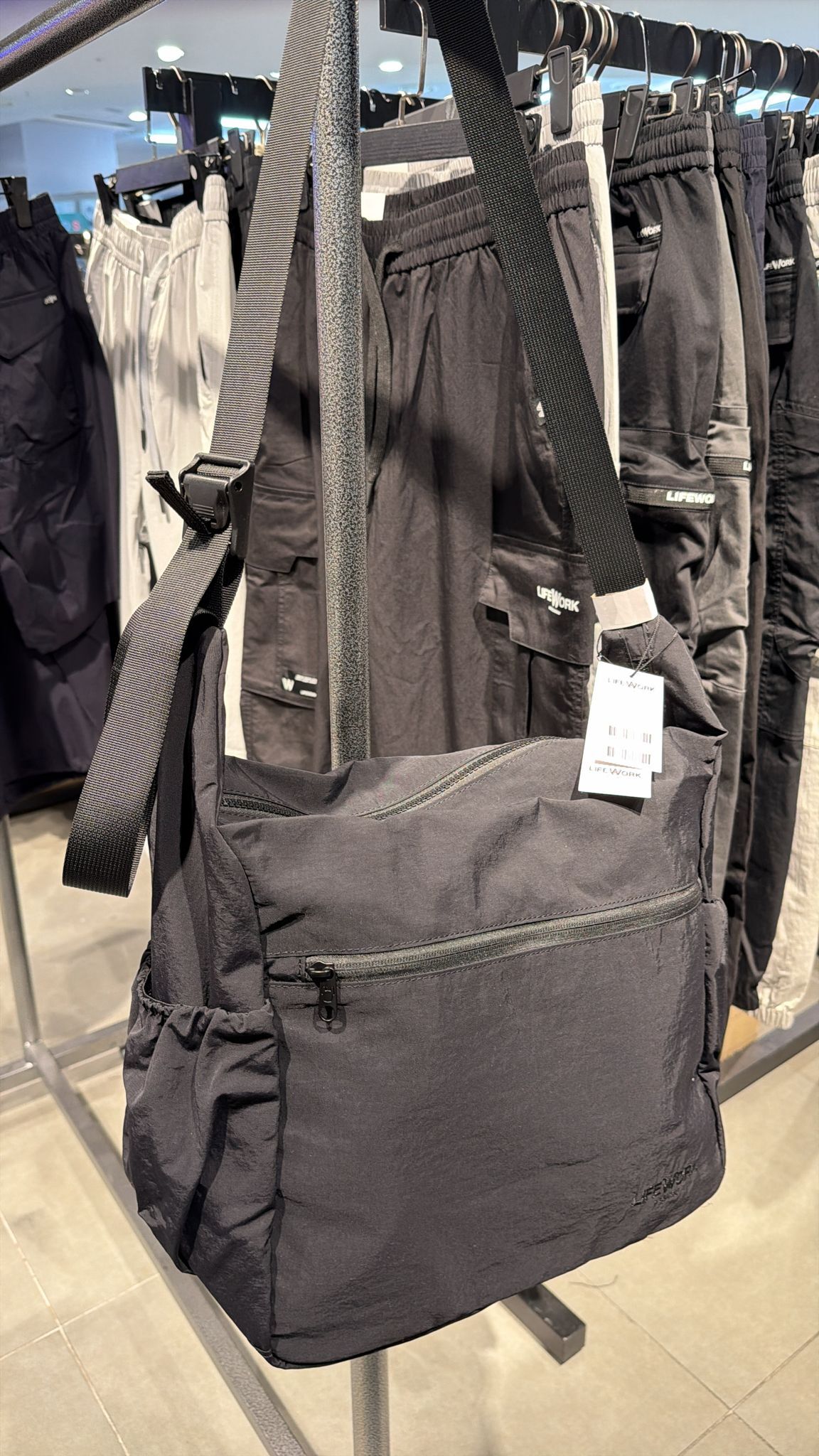 【直播】LIFEWORK LX041379 斜背包(LW265BG433)