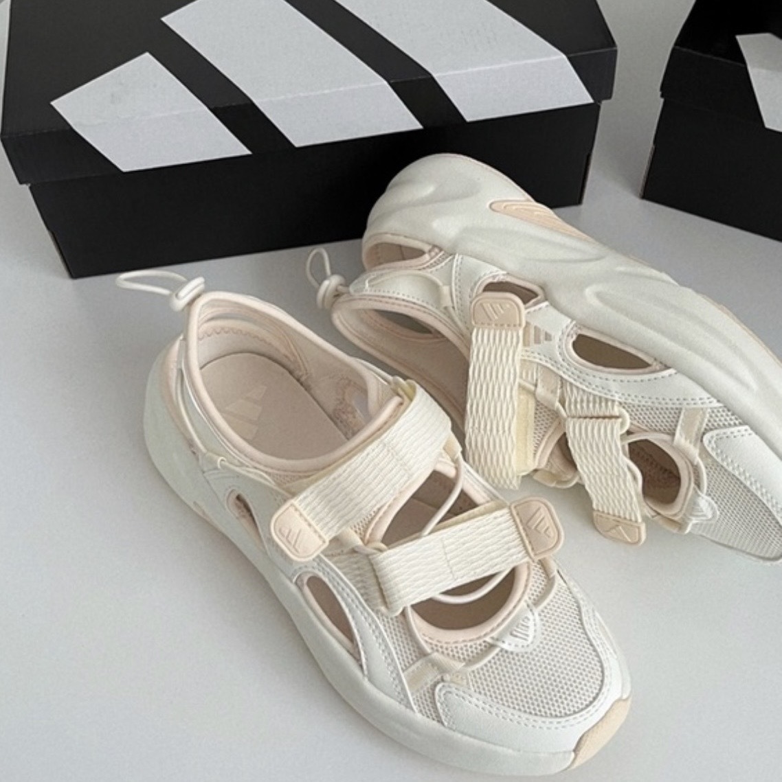 ADIDAS OZWAVE SANDAL 米白 溯溪鞋 舒適 防滑 抗沖擊 愛迪達 男女同款 JS4577