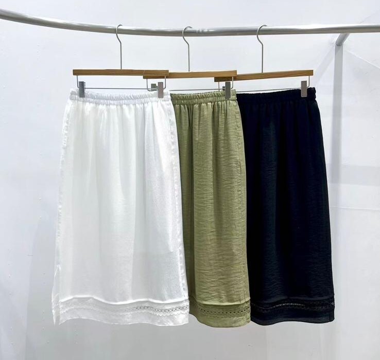 EN40   長裙 腰24-40      HIP43      長30 $479 [一口價]