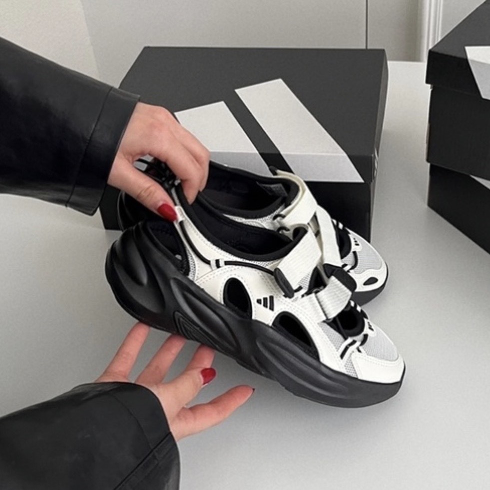 ADIDAS OZWAVE SANDAL 白黑熊貓溯溪鞋舒適防滑抗沖擊愛迪達男女同款JS4584