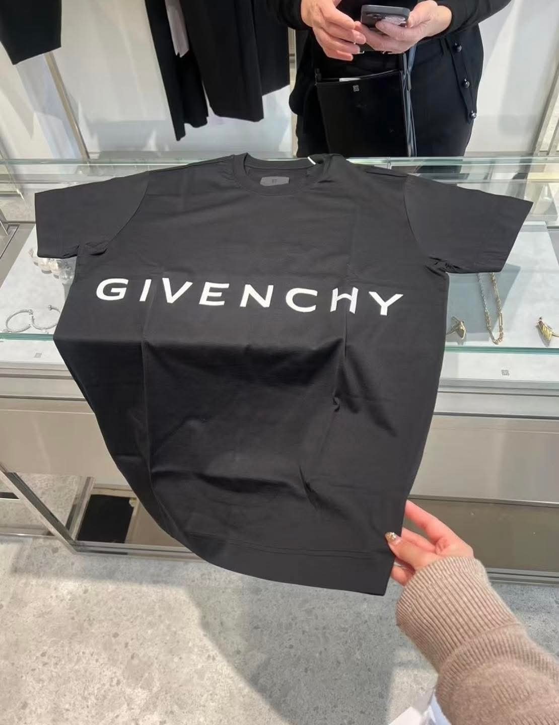 GVC 黑色 Logo Tee 男女可穿