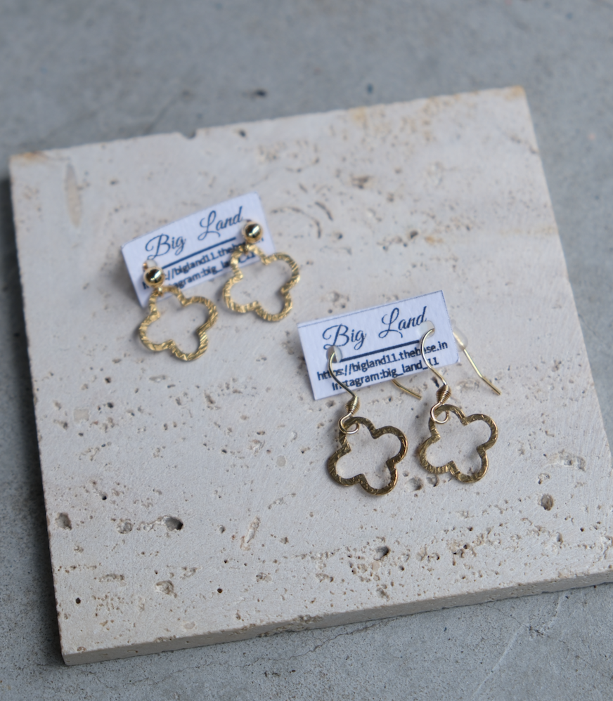 [Big Land] 黃銅花朵耳環 | 醫療鋼 | 耳針 | NO.385