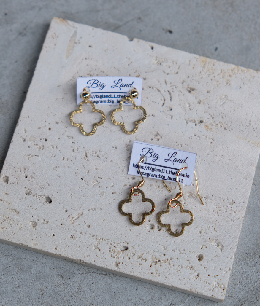 [Big Land] 黃銅花朵耳環 | 醫療鋼 | 耳針 | NO.385