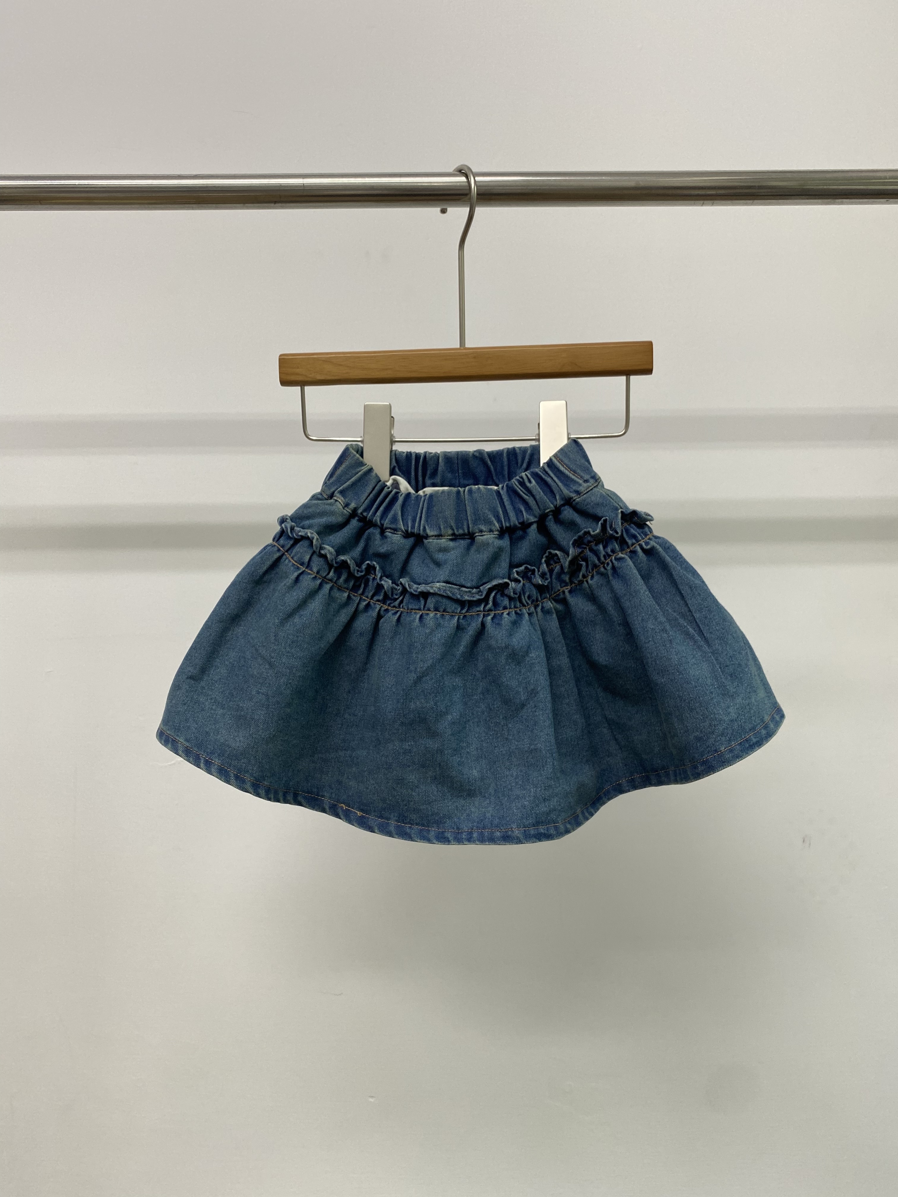 A04876花邊牛仔短裙