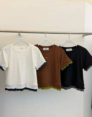 YD049 non-clip 木耳邊拼接短款TEE