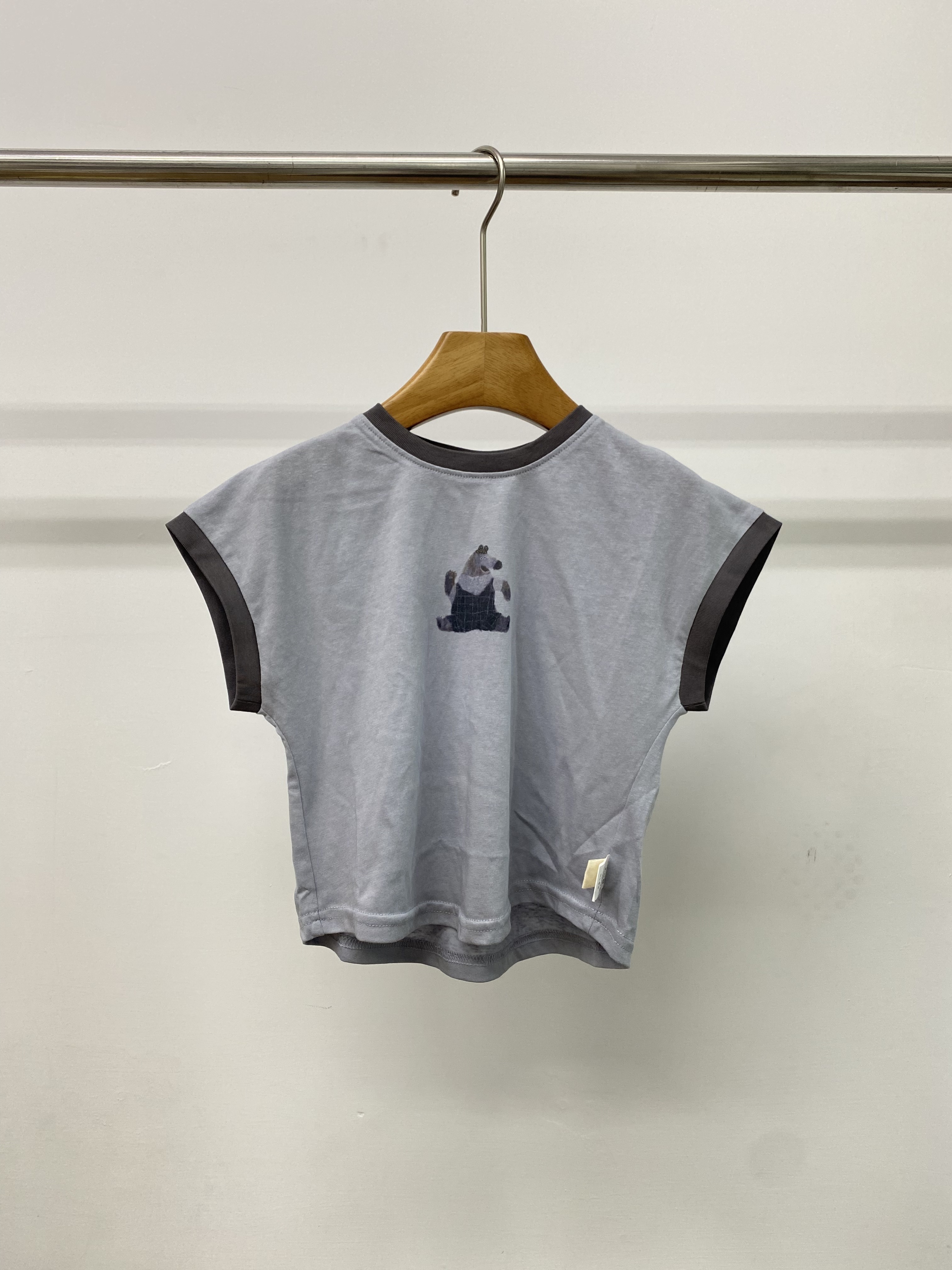 A04880小熊撞色圓領上衣