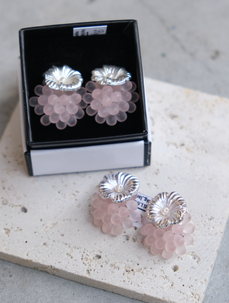 [Big Land] 粉捷克玻璃花珍珠耳環 | 鈦 | 耳針 | NO.428
