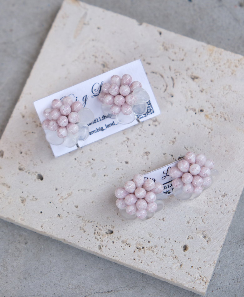 [Big Land] 粉捷克玻璃串珠 | 醫療鋼 | 耳針 | NO.432