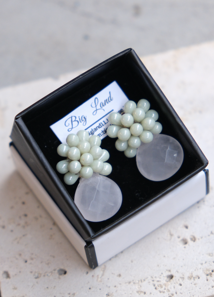 [Big Land] 綠色捷克玻璃水滴耳環 | 醫療鋼 | 耳夾 | NO.434