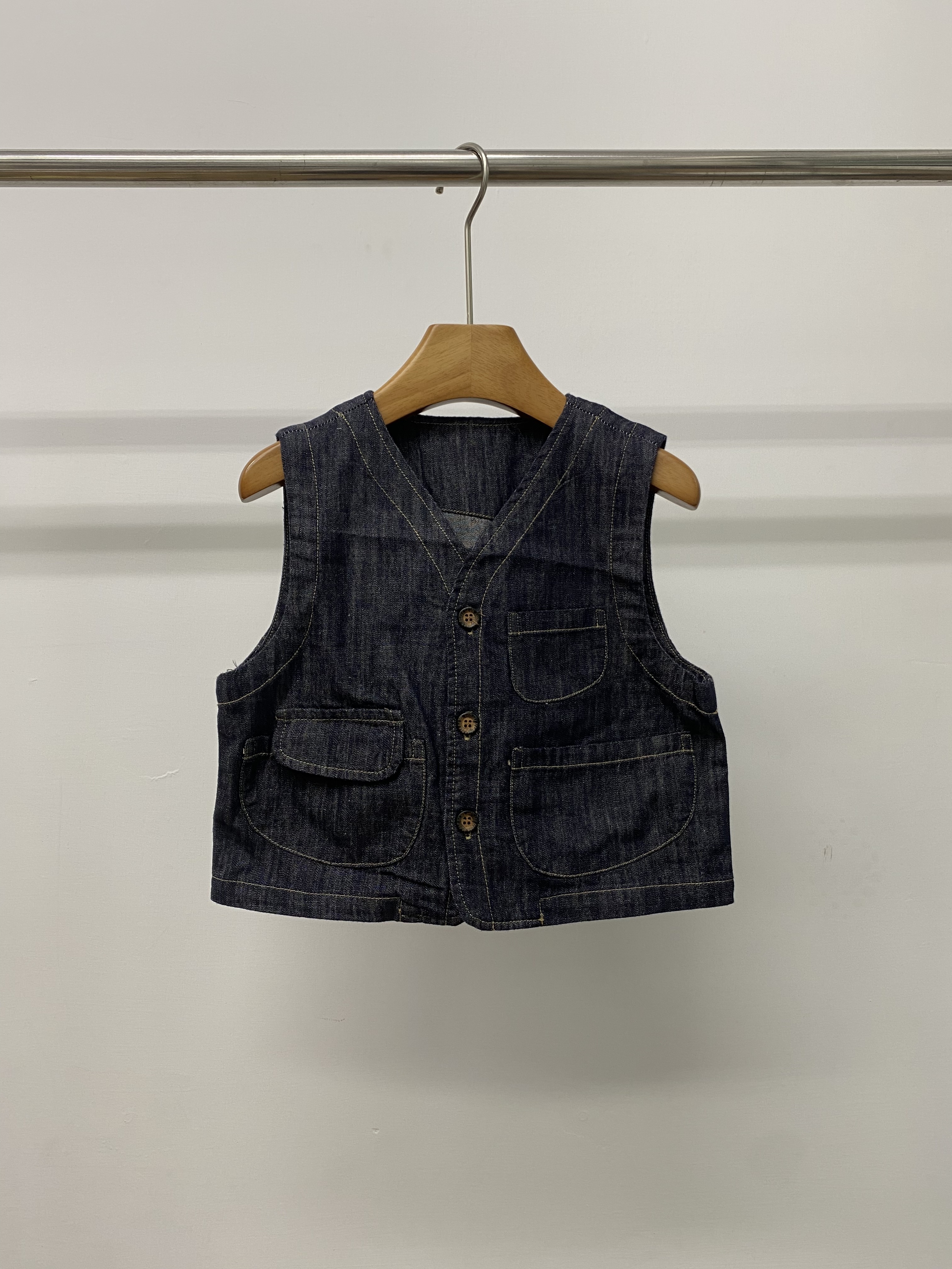 A04882不規則口袋牛仔背心