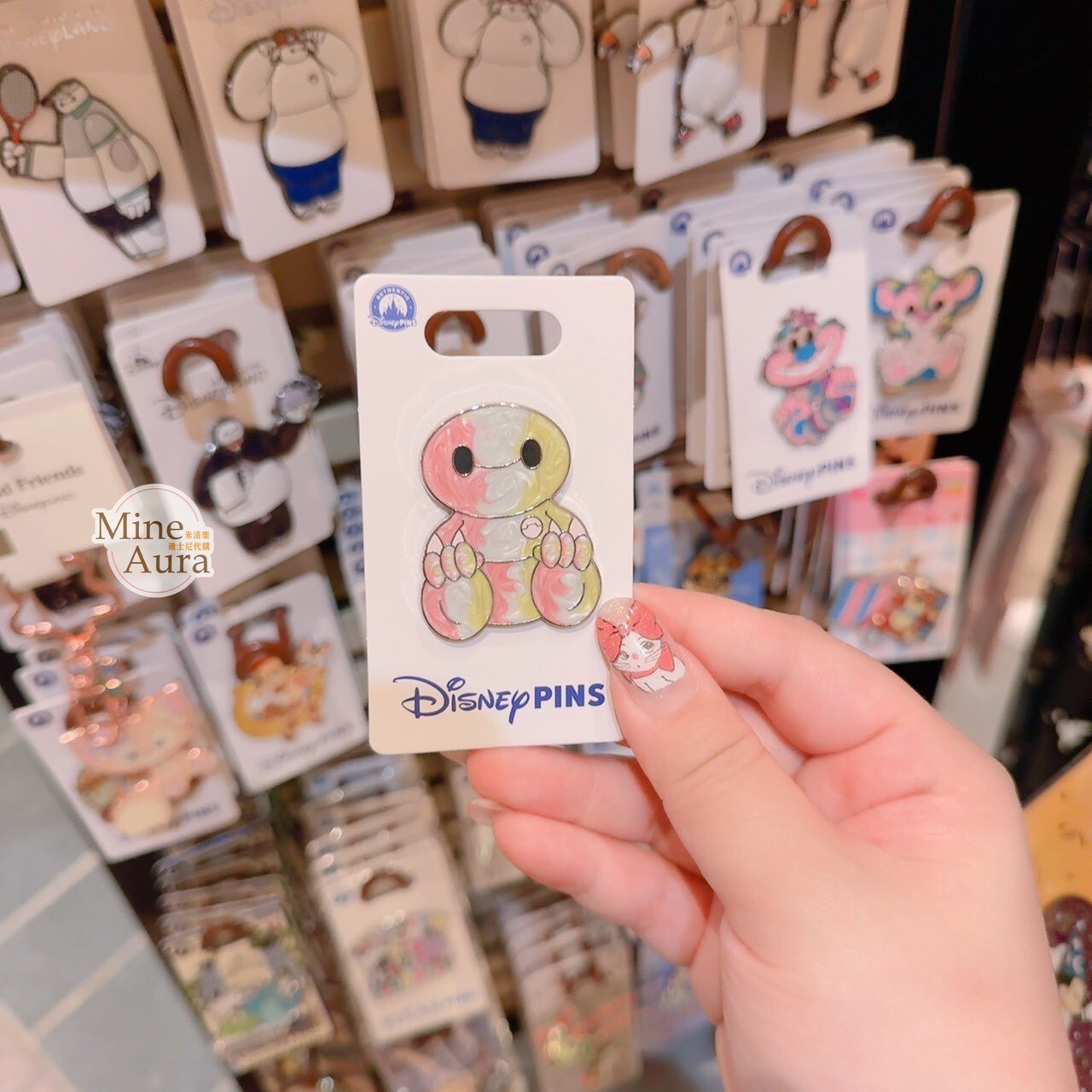 杯麵 Baymax 坐姿 渲染貝殼紋 造型 徽章 PIN 大英雄天團 Big Hero 6 -香港迪士尼樂園