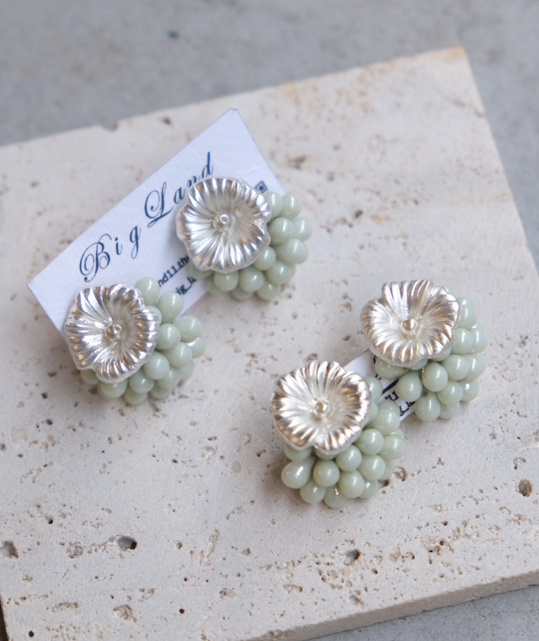 [Big Land] 綠捷克玻璃花朵 | 耳針 | NO.436