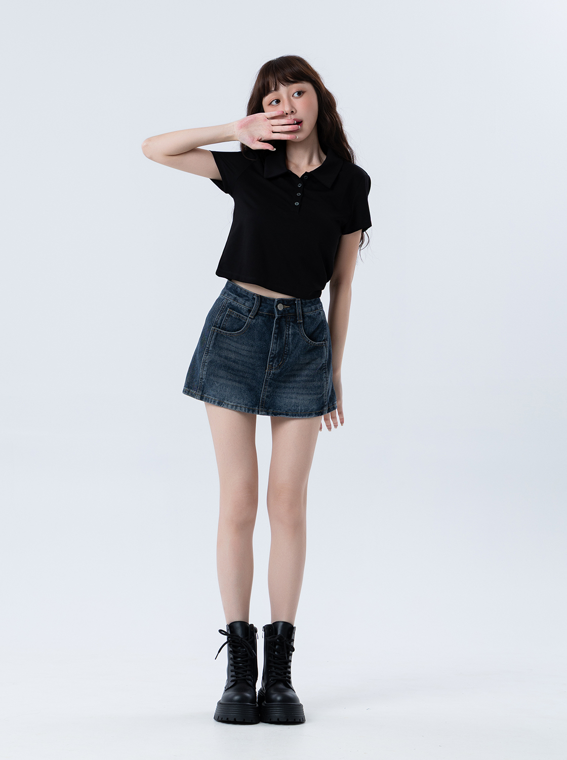 【期間限定】簡約鈕扣半開領上衣