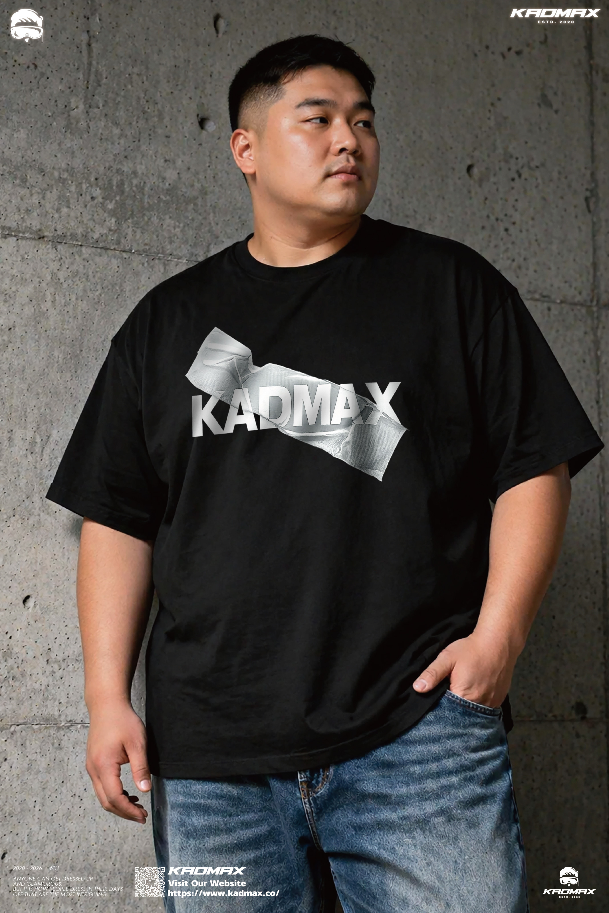 KADMAX大尺碼-大碼LOGO膠帶遮擋短袖TEE〈KMSS2603〉