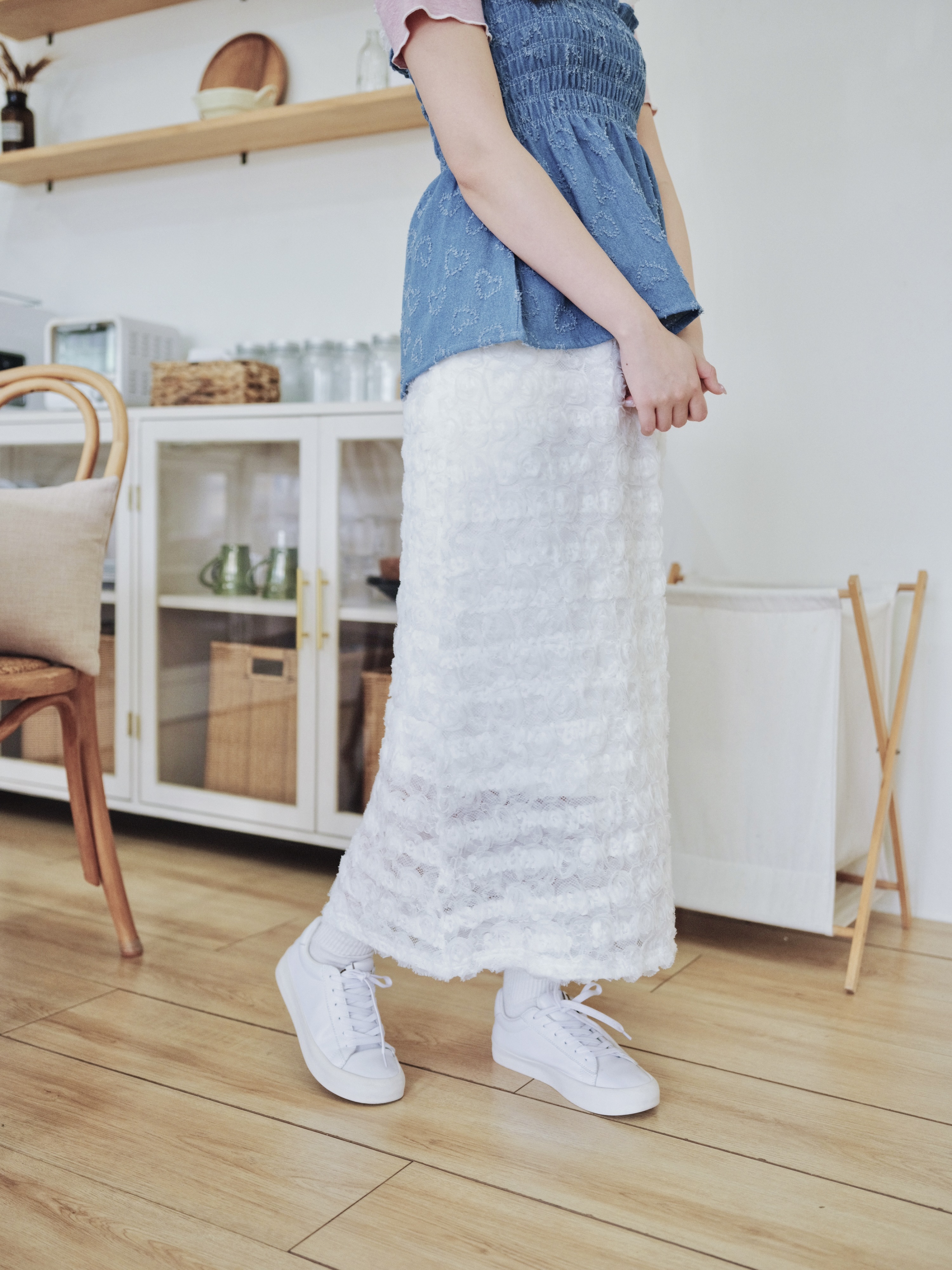 兩色 / 玫瑰網紗小A字長裙 / Rosette Mesh Textured A-Line Skirt