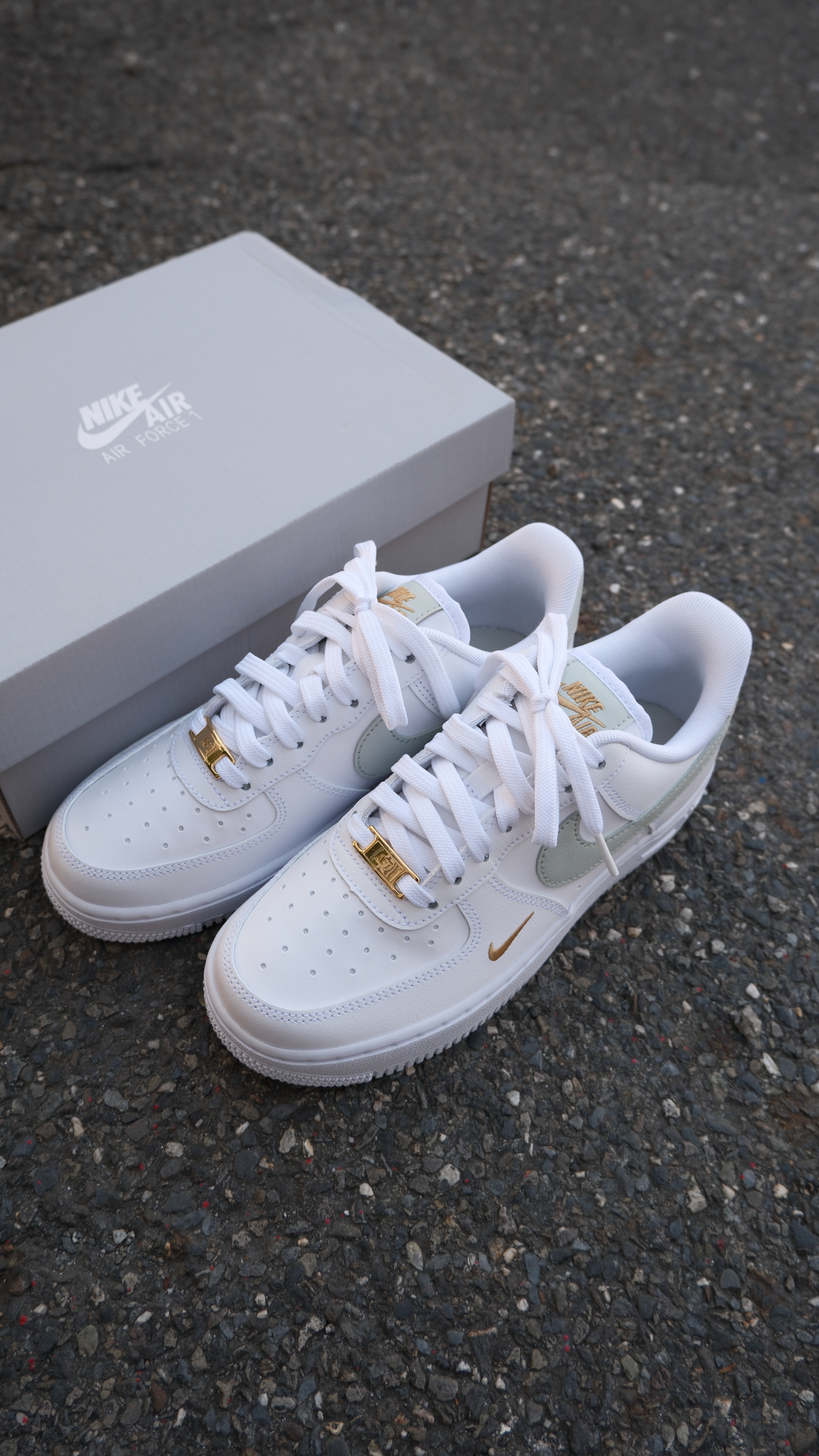 Nike  W Air Force 1 07  白 灰綠 小勾 AF1  休閒鞋 女鞋 CZ0270-106