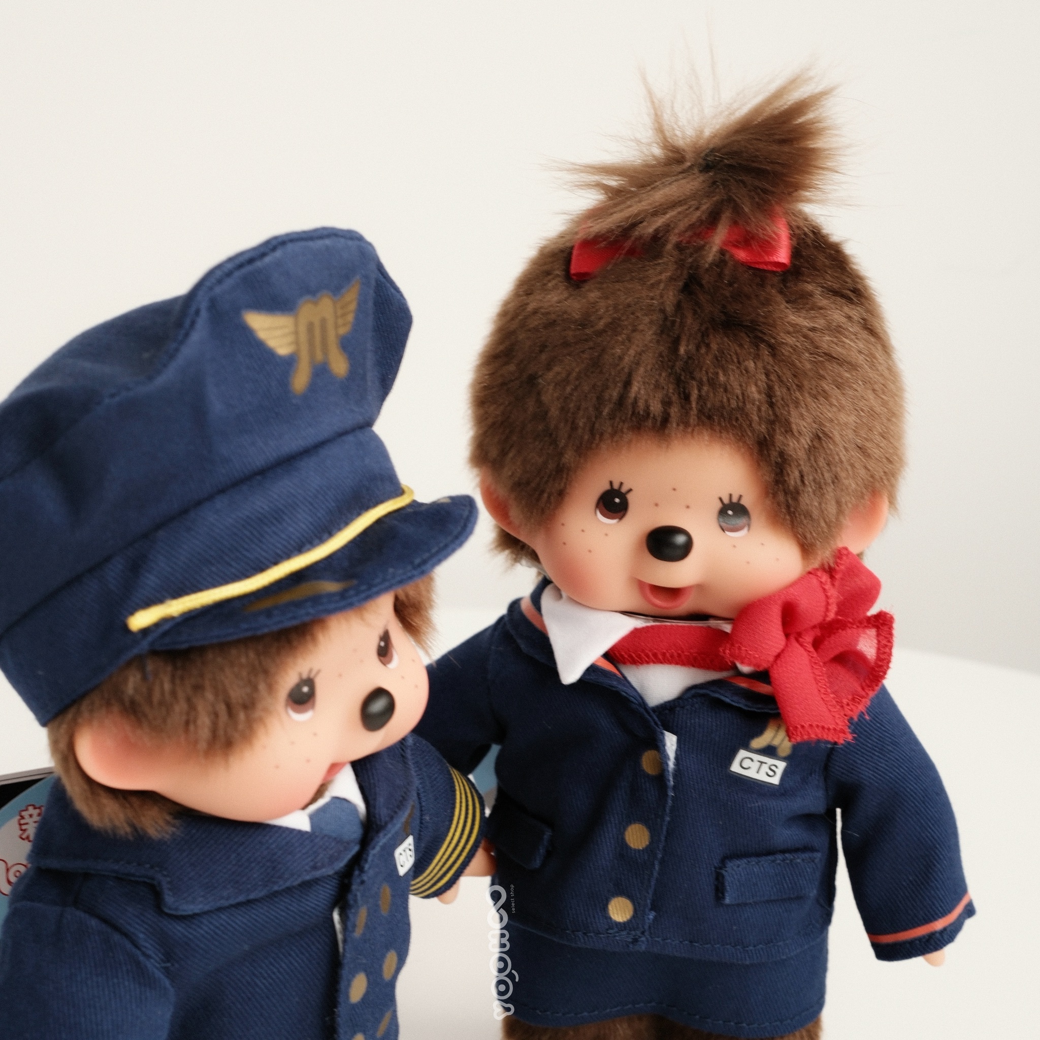 現貨┃日本限定 Monchhichi 新千歲機場 機長 空姐 夢奇奇 蒙奇奇 娃娃 可站立