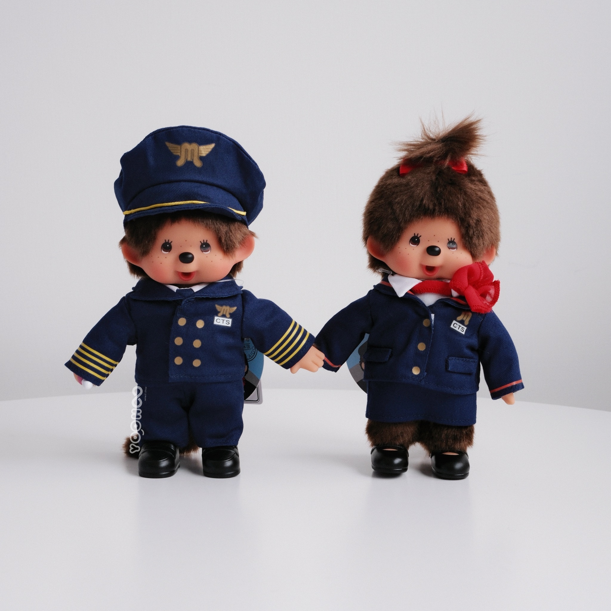 現貨┃日本限定 Monchhichi 新千歲機場 機長 空姐 夢奇奇 蒙奇奇 娃娃 可站立