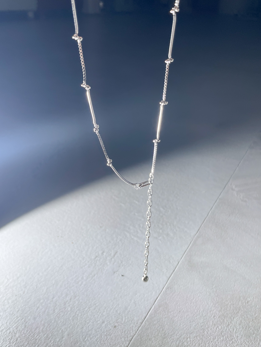 mixed material hook necklace