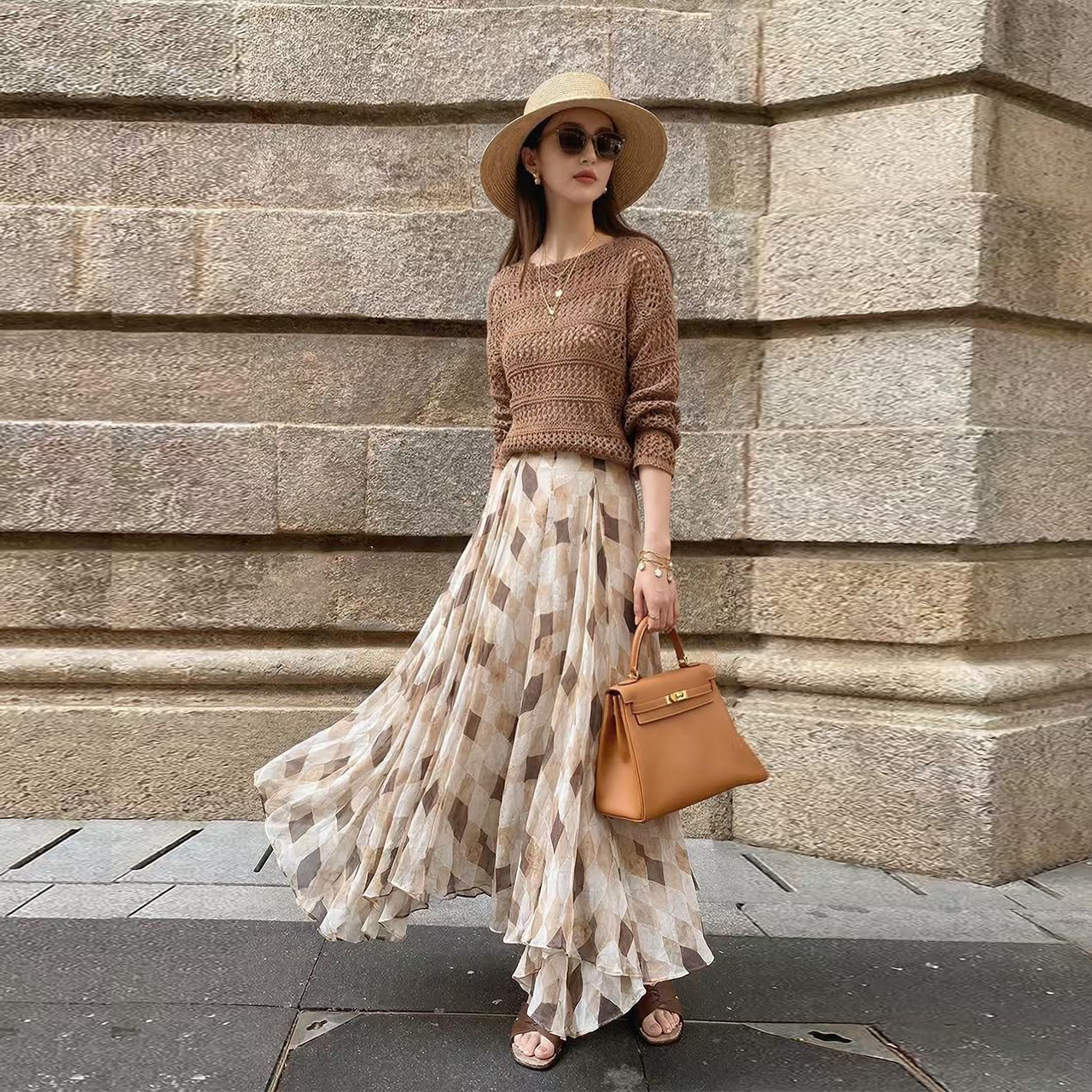 配色方塊格紋感百褶傘擺長裙-S-XL (Elegant & Love)