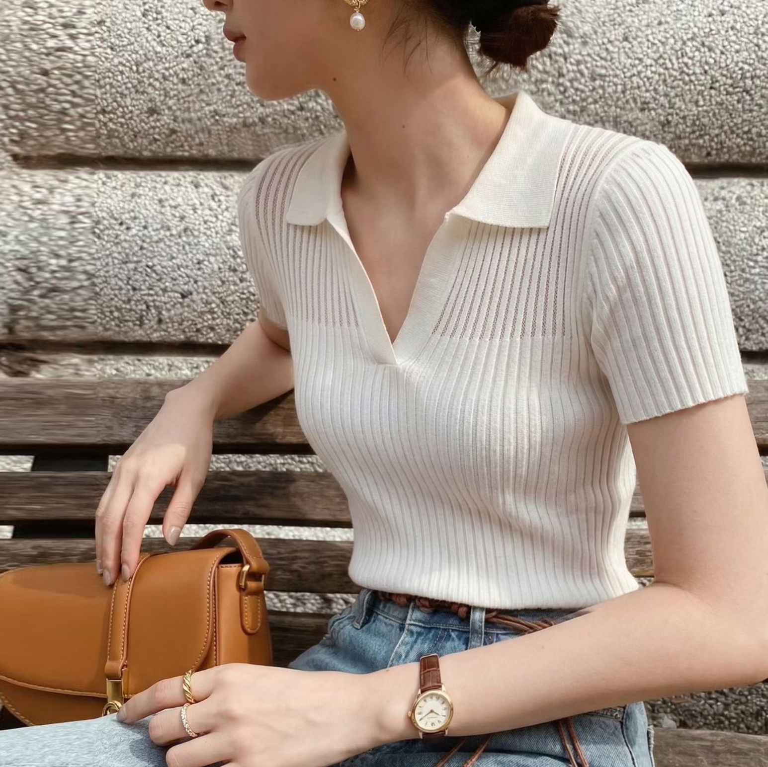 雲朵白V字翻領螺紋短袖上衣-S-XL (Elegant & Love)