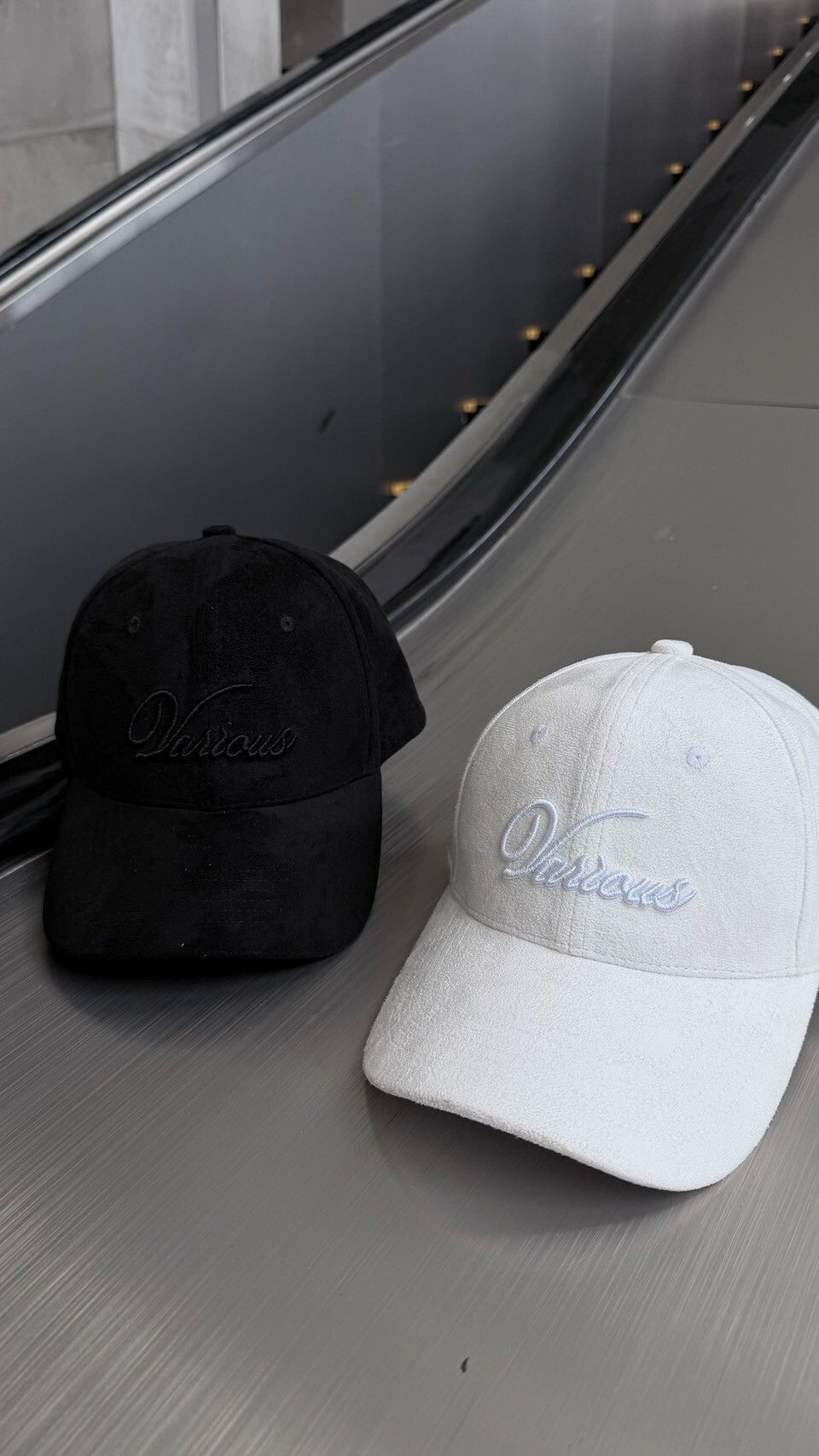 絨刻 • Velvet Mark｜麂皮刺繡帽