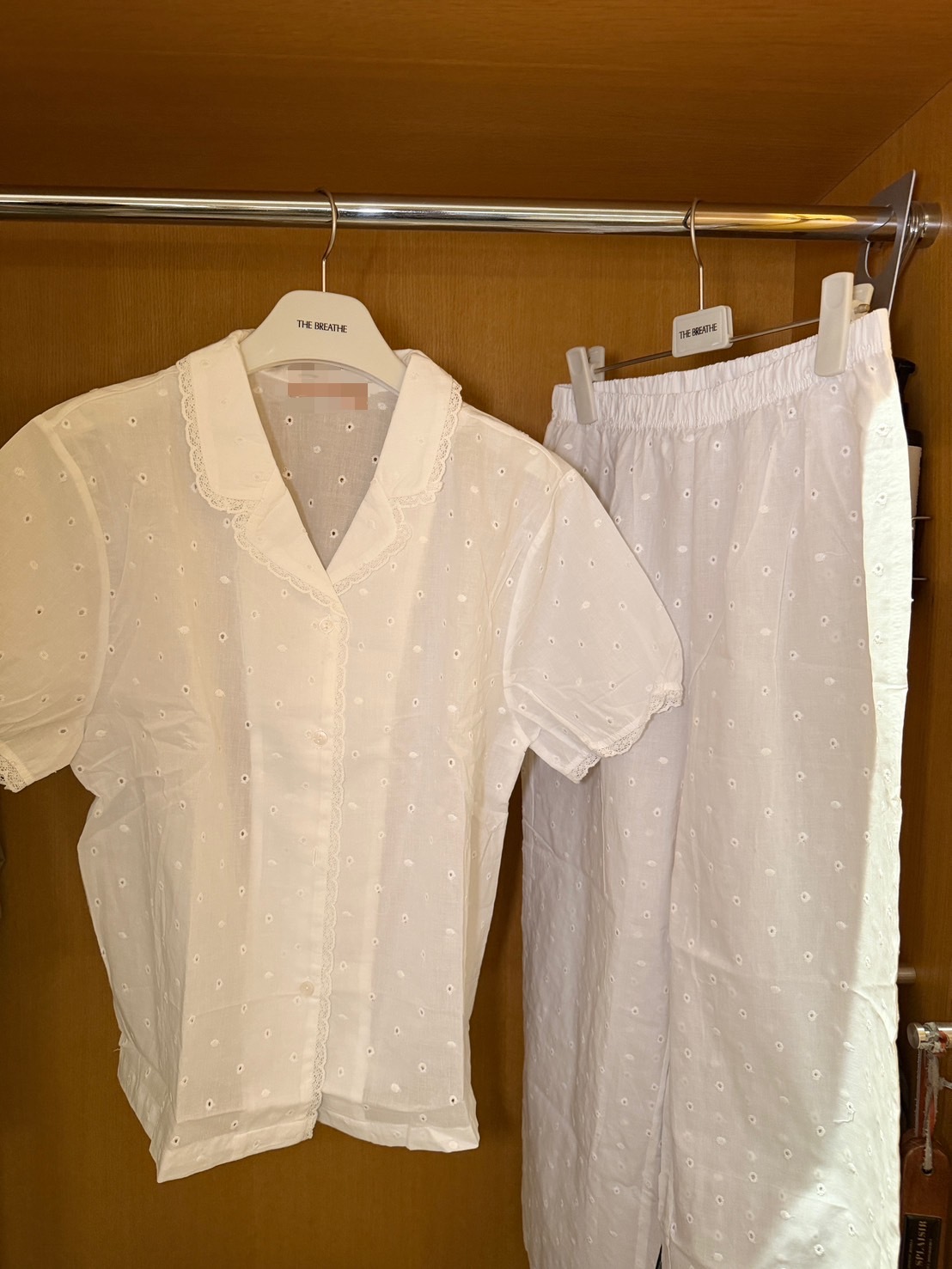 A104/刺繡雕花純白睡衣長褲SET