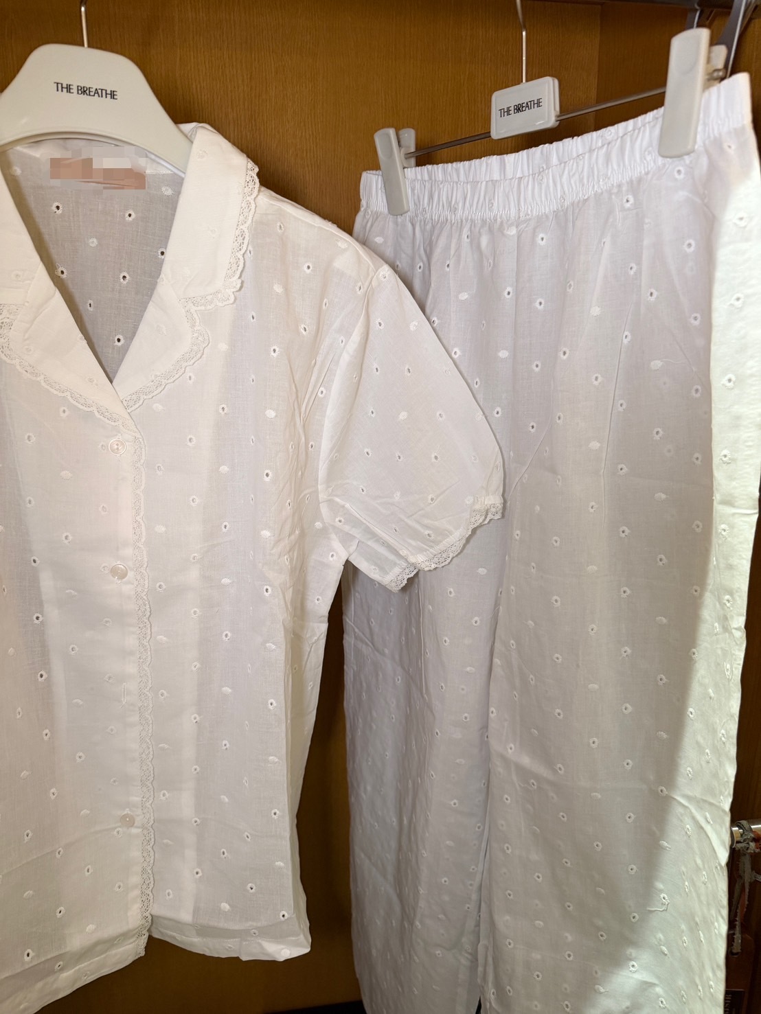 A104/刺繡雕花純白睡衣長褲SET