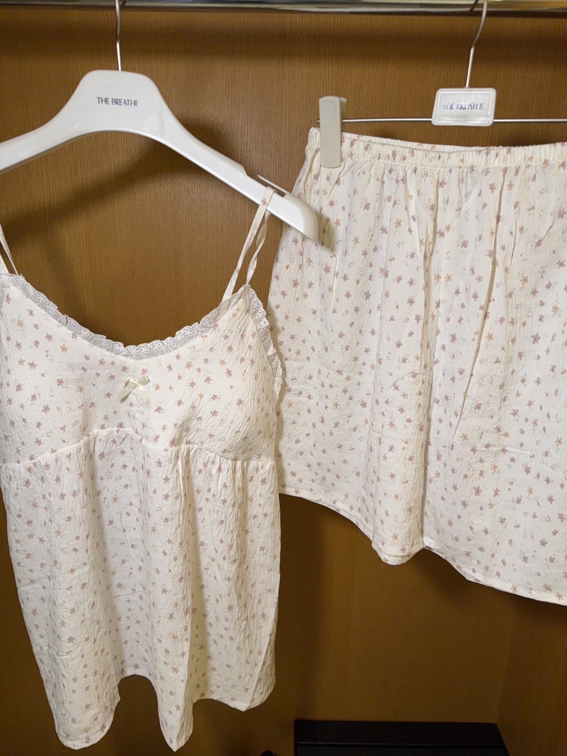 A105/莫代爾棉碎花細肩睡衣短褲SET