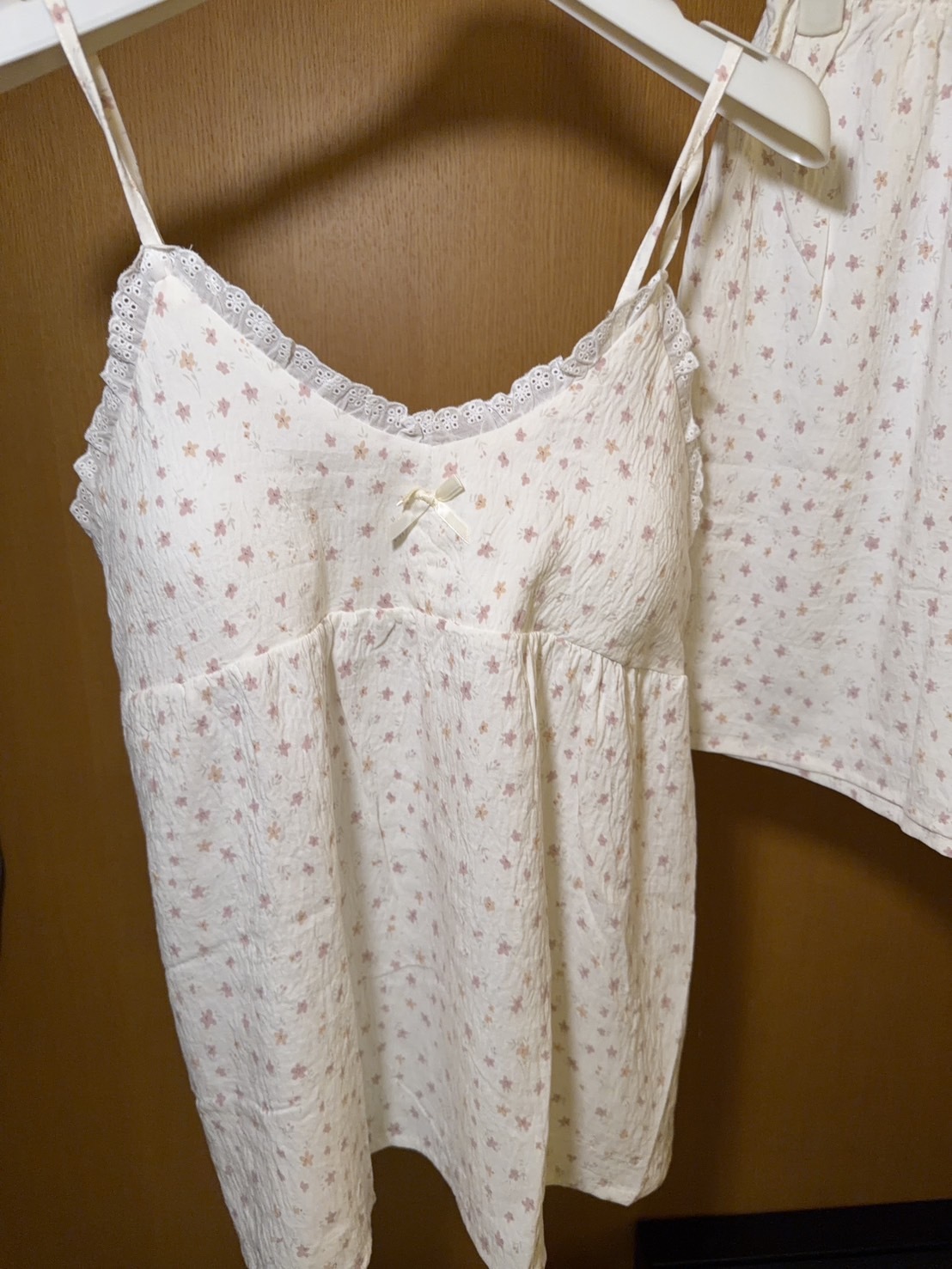 A105/莫代爾棉碎花細肩睡衣短褲SET