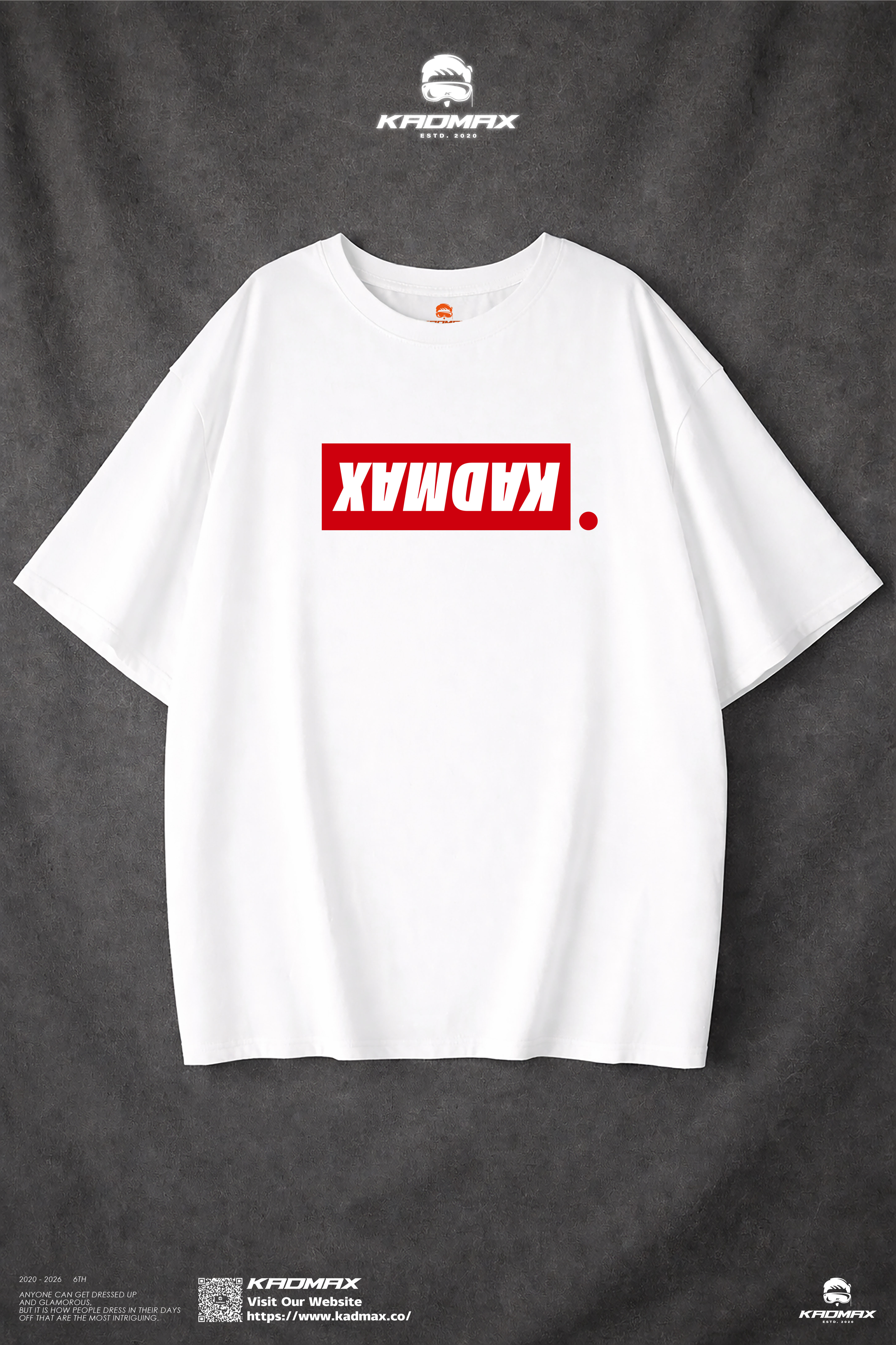 KADMAX大尺碼-大碼倒反LOGO紅標短袖TEE〈KMSS2605〉