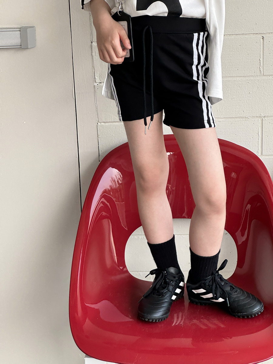 運動風側條馬褲