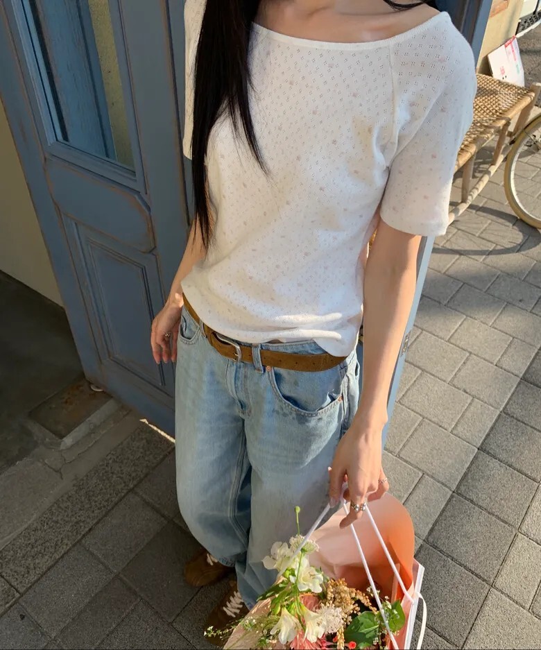 【預購】韓國 Letter From Moon 碎花 半露肩五分袖T恤