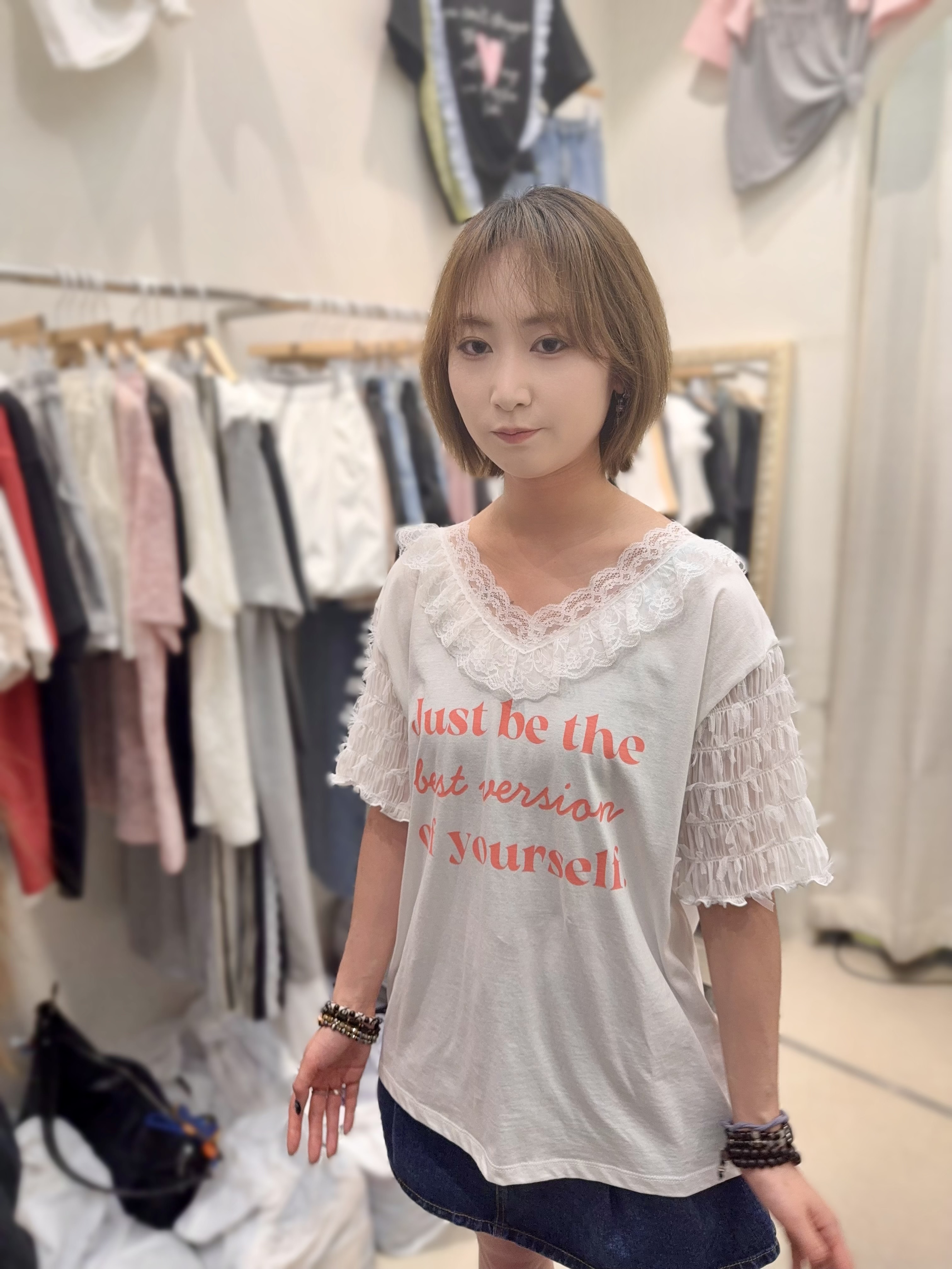 L02  胸44 長25 $459 (一口價)