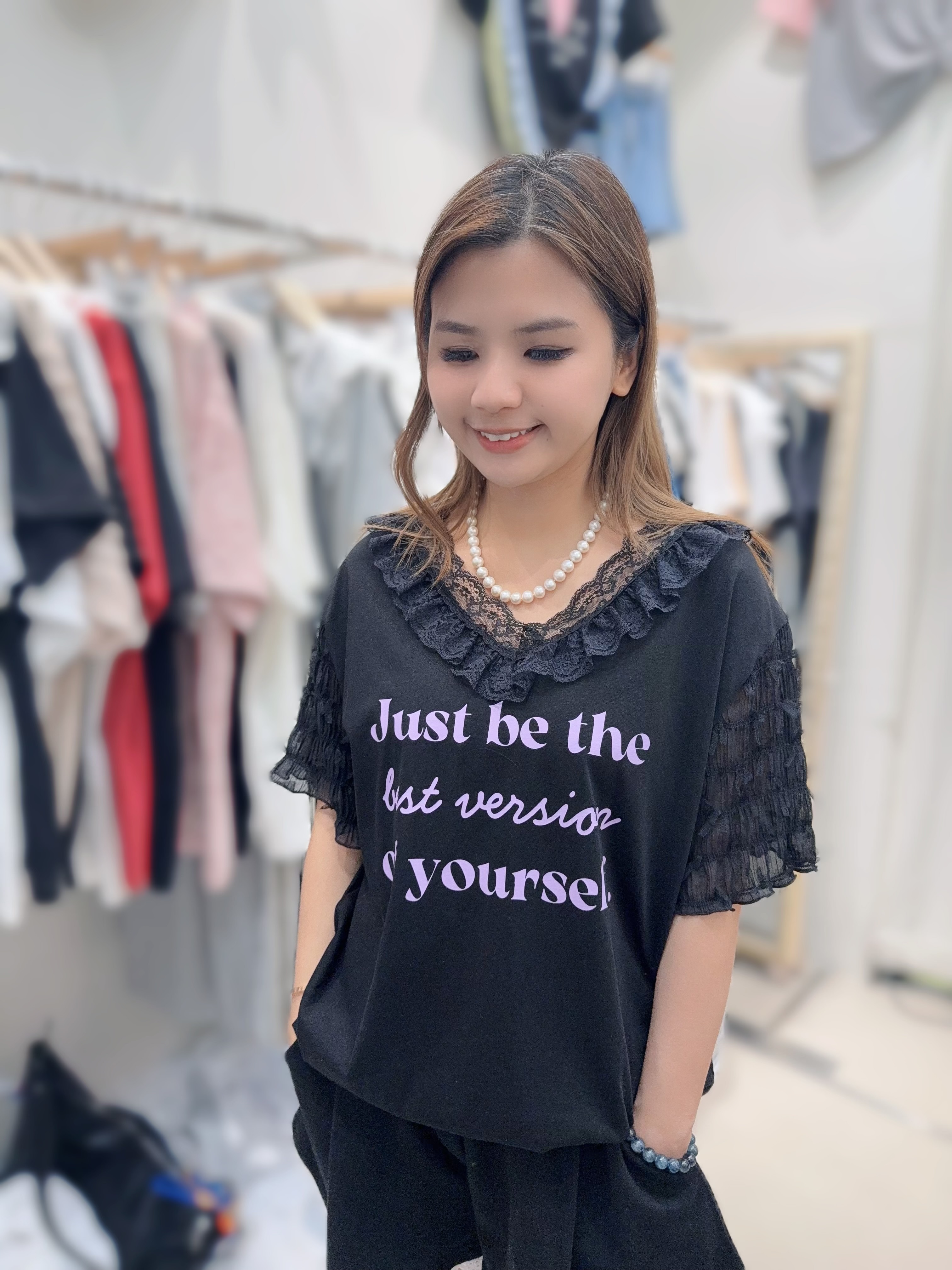 L02  胸44 長25 $459 (一口價)