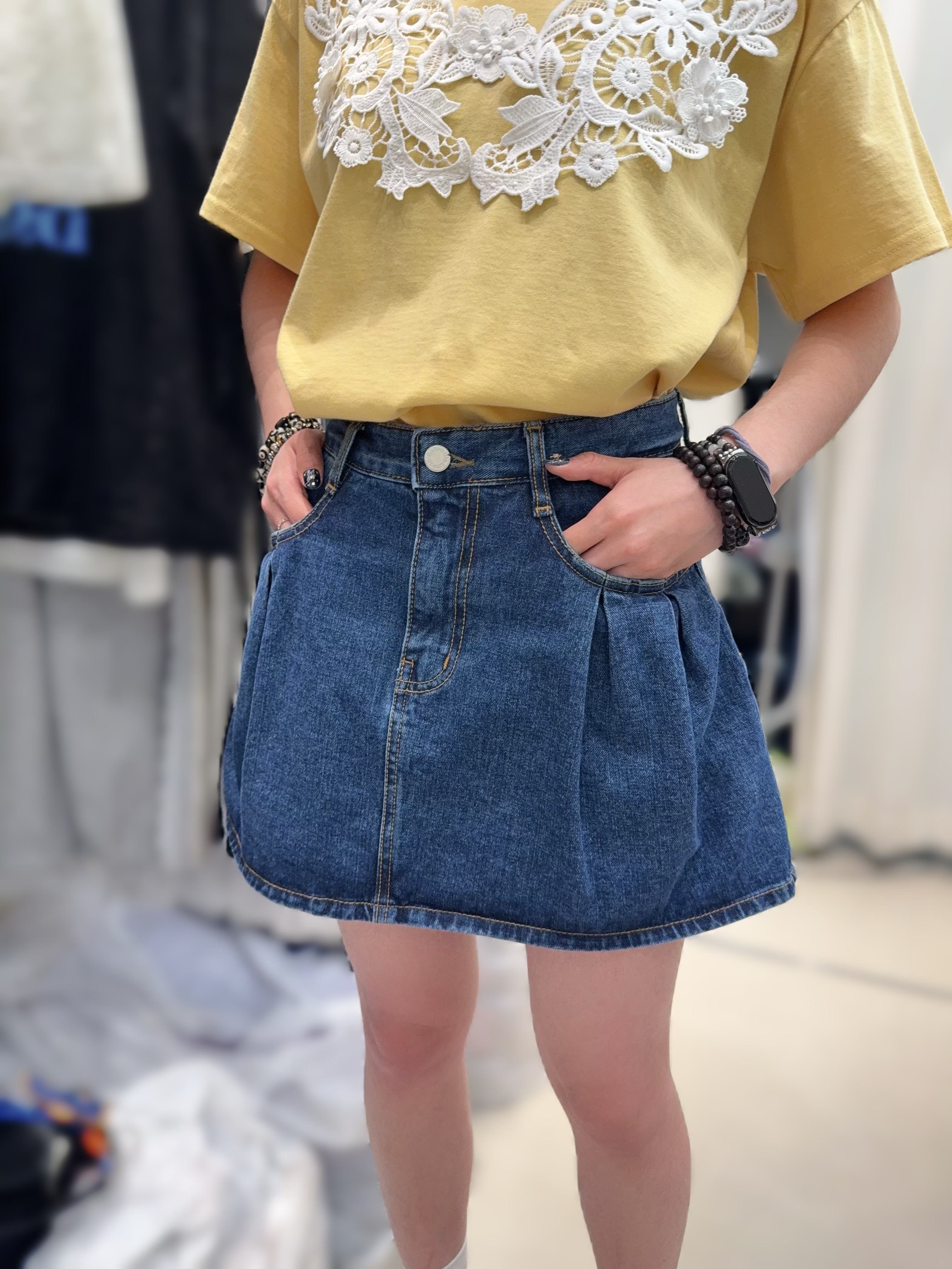 L13   牛仔裙褲   S:腰27 HIP37 長15  /   M腰28 HIP37   長15  /   L腰30 HIP40長15  /   XL腰32 HIP42 長15 $479 (一口價)