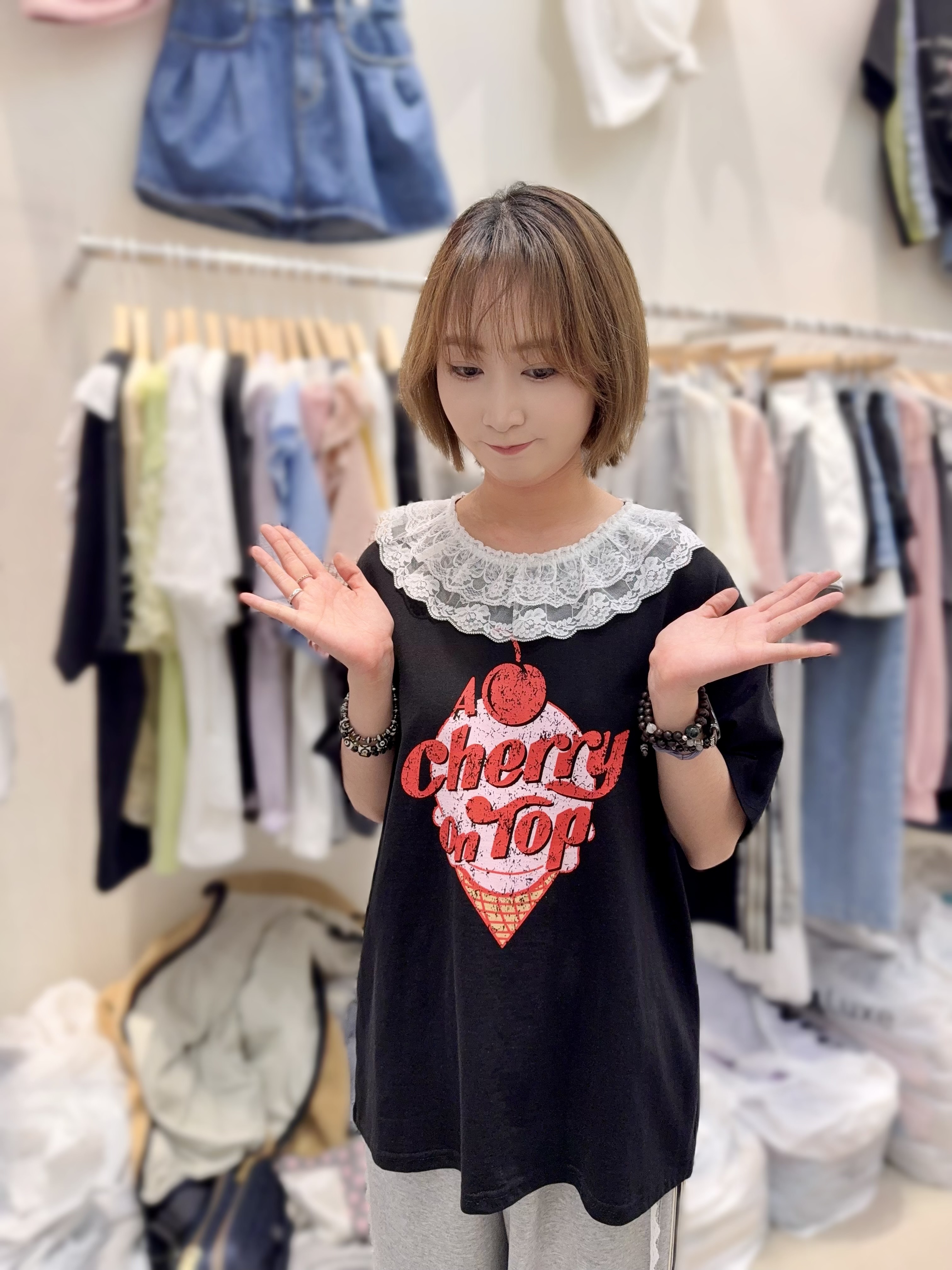 L08  胸44 長26.5 $399 (一口價)