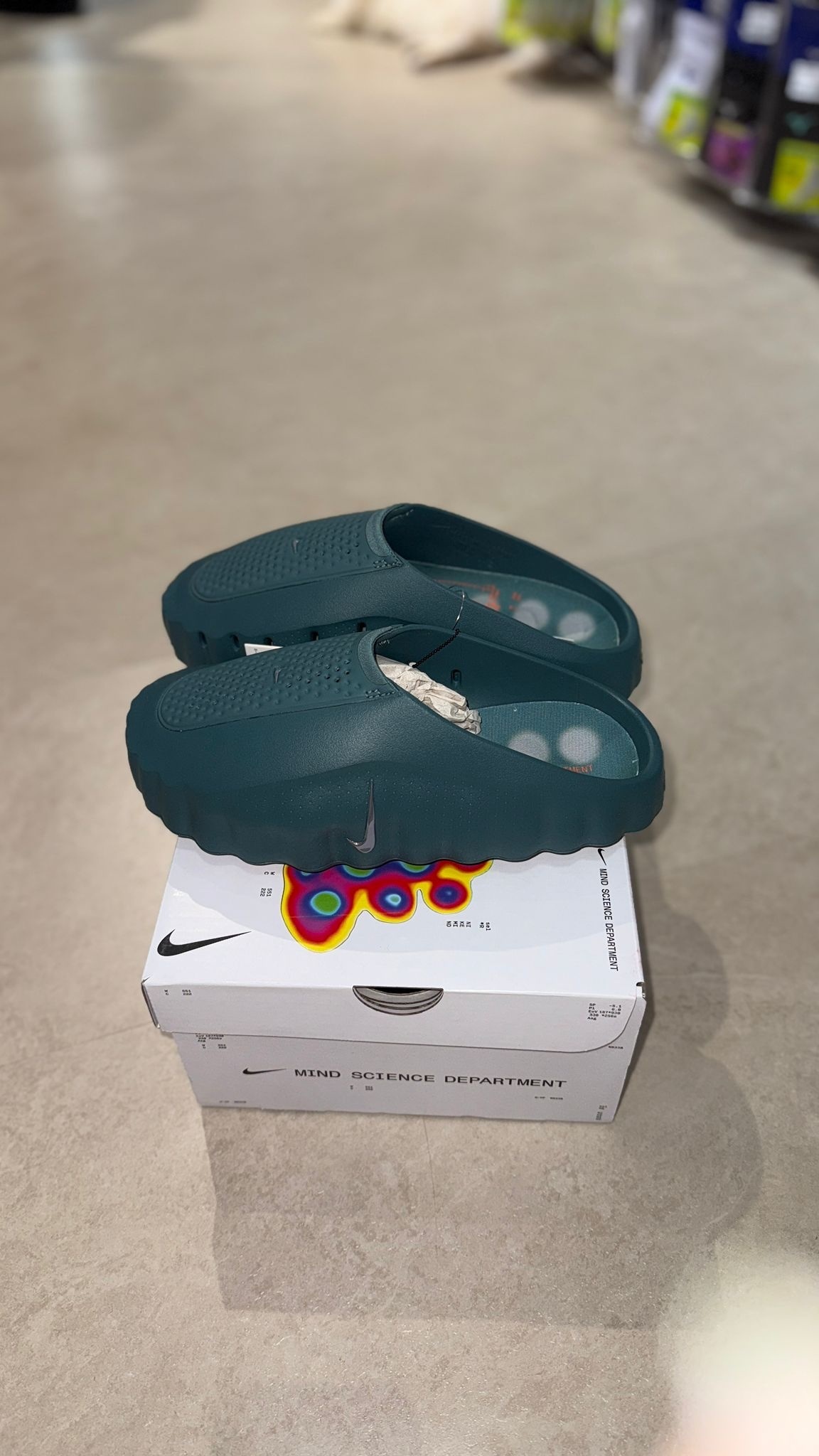 Nike Mind 001