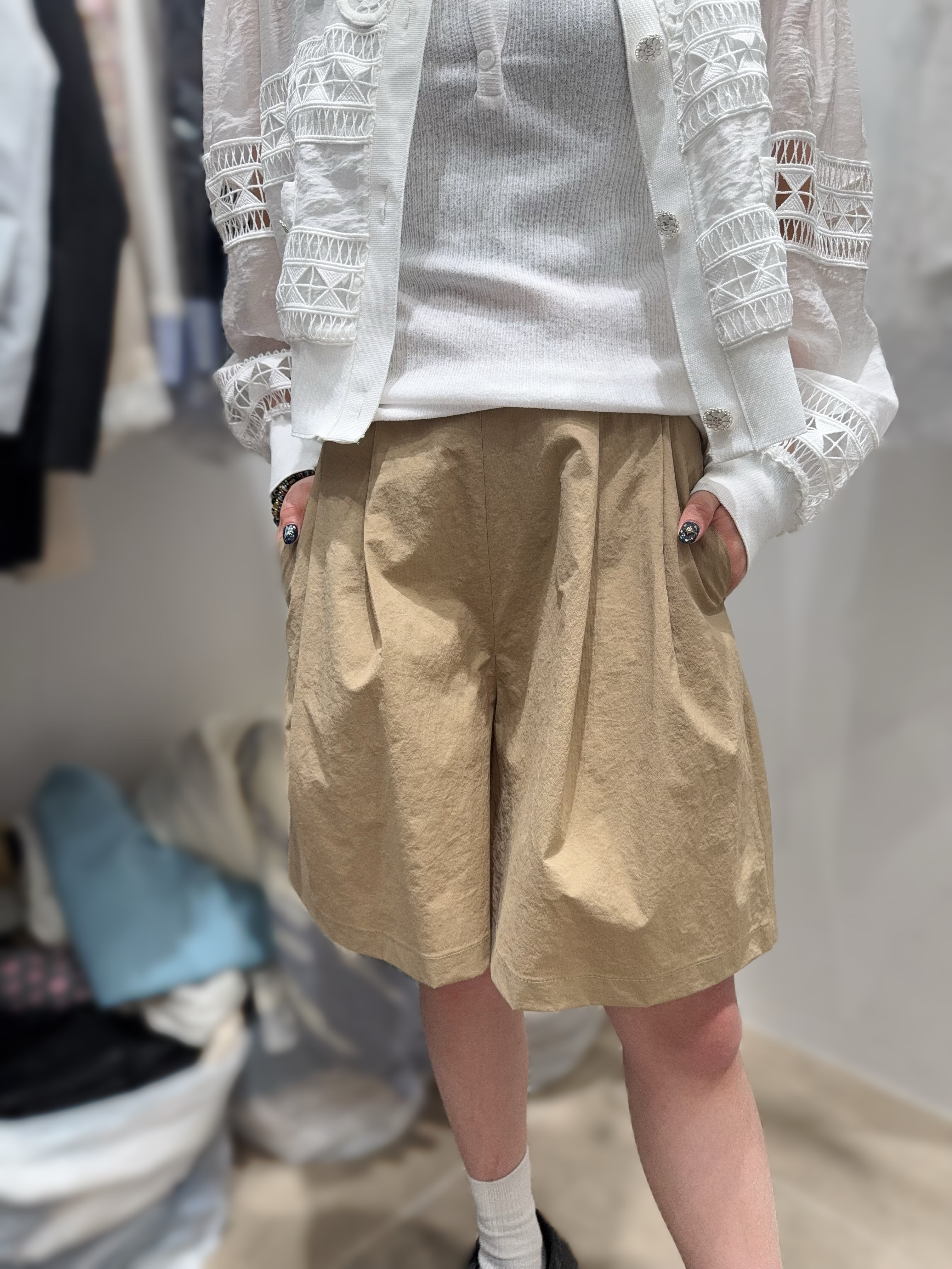 EN53   橡根褲 S腰24 - 32  HIP  44     長18.5 /    M腰26- 34 HIP 46   長18.5       $469 [一口價]