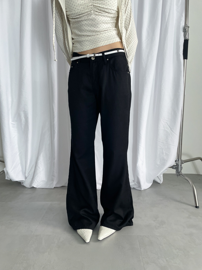 basic low-rise tencel flare trousers