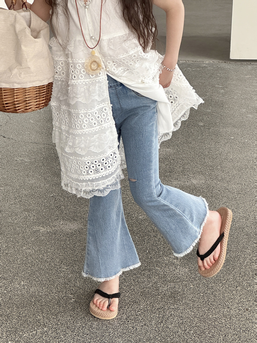 淺藍薄款割破九分褲