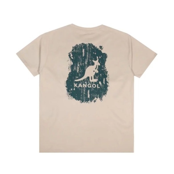 【Kangol】中性口袋剪接T｜剪接設計 口袋細節-淺卡其色