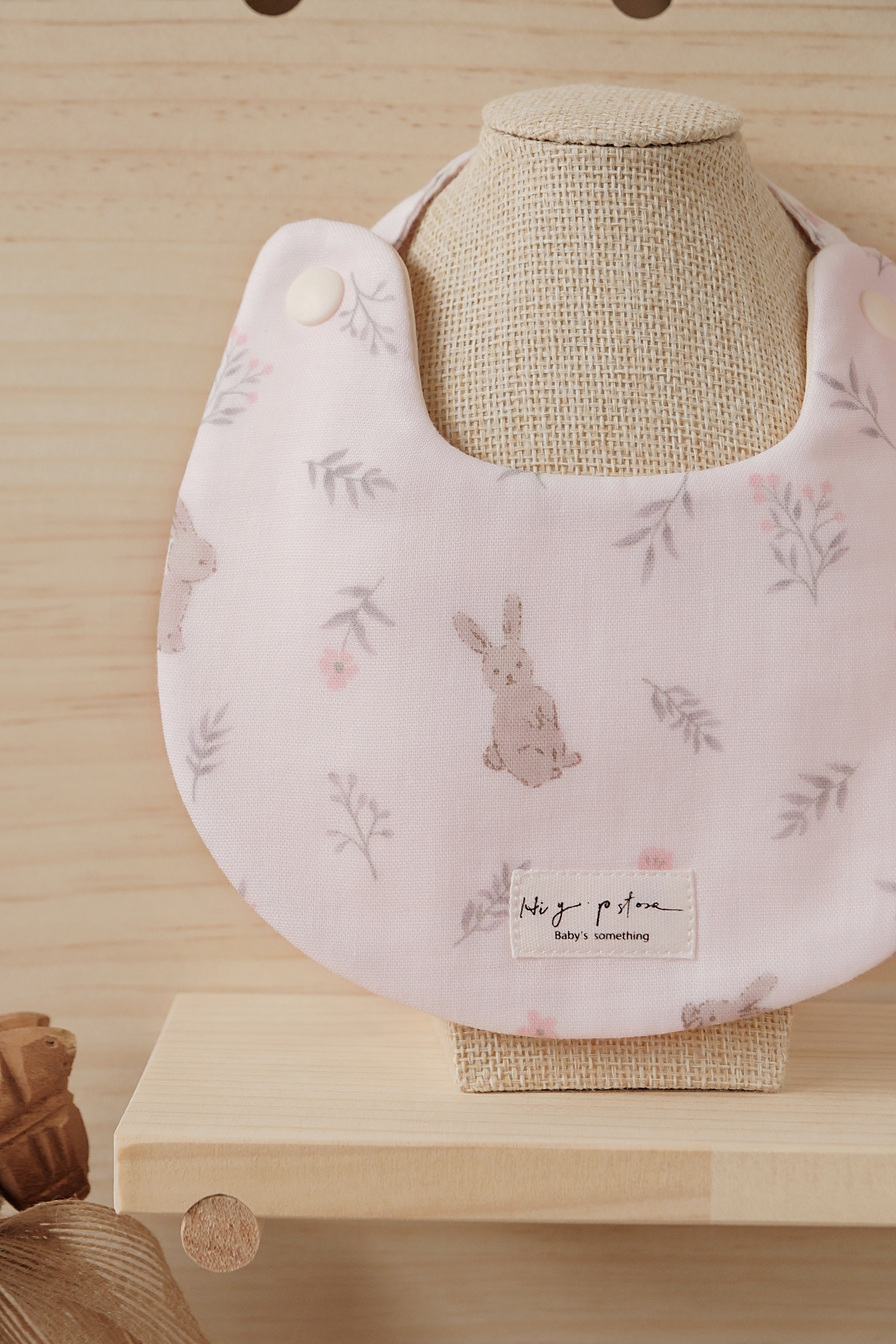 Hi Y.P store-手作圍兜-小兔花兒