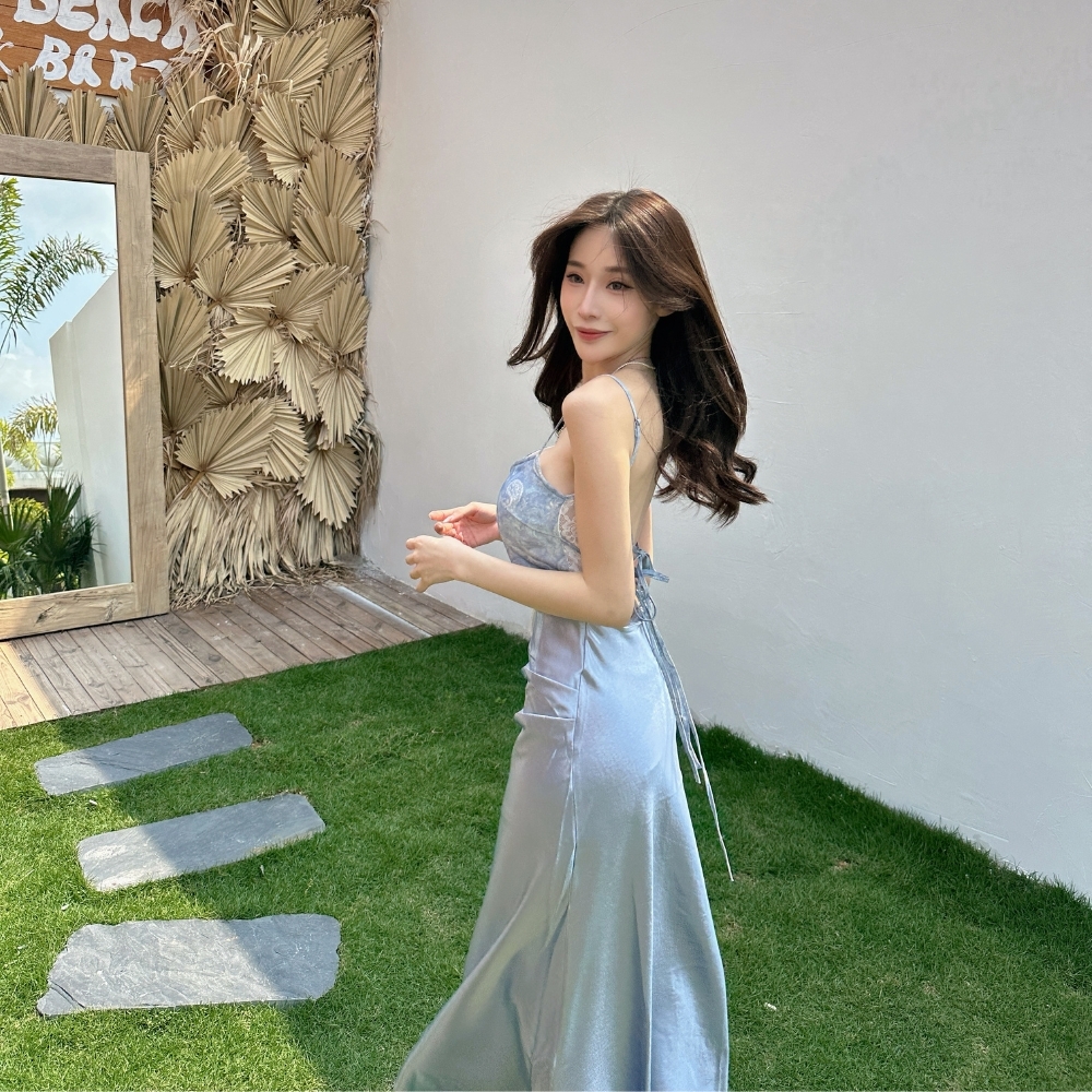 【藍精靈】DOMISS兩件套! 性感露背背心+緞面長裙 高級 光澤 顯瘦 渡假洋裝 約會 出片款(現+預)