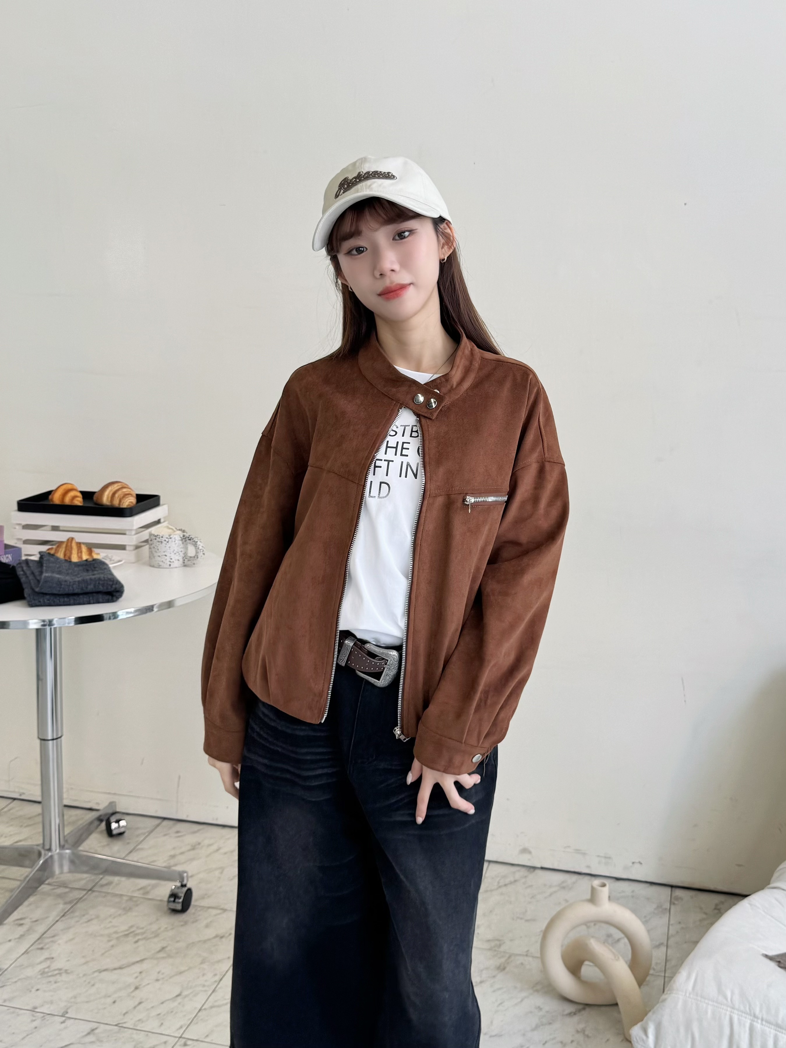 胸口拉鍊短版麂皮外套-5515