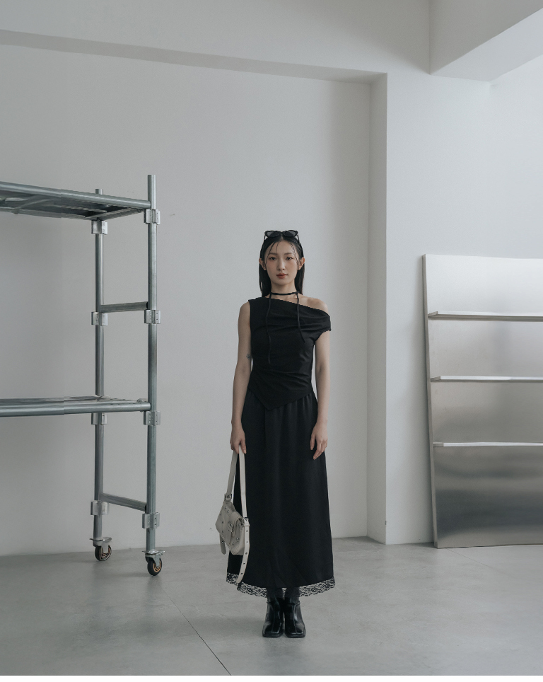 Lace-trimmed satin maxi dress - Black S/M【03021762】in stock+pre-order