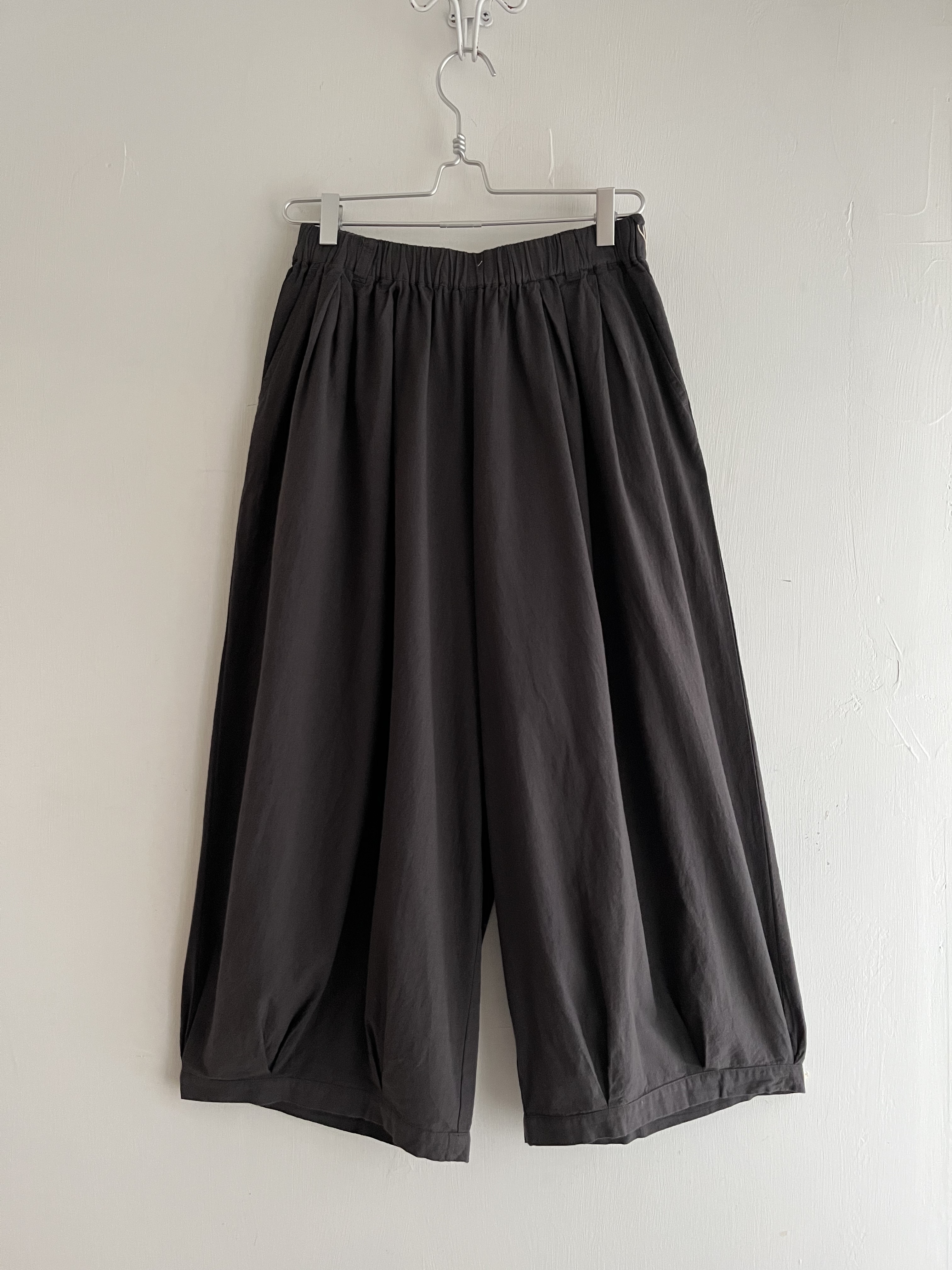 炭灰色全橡筋闊褲