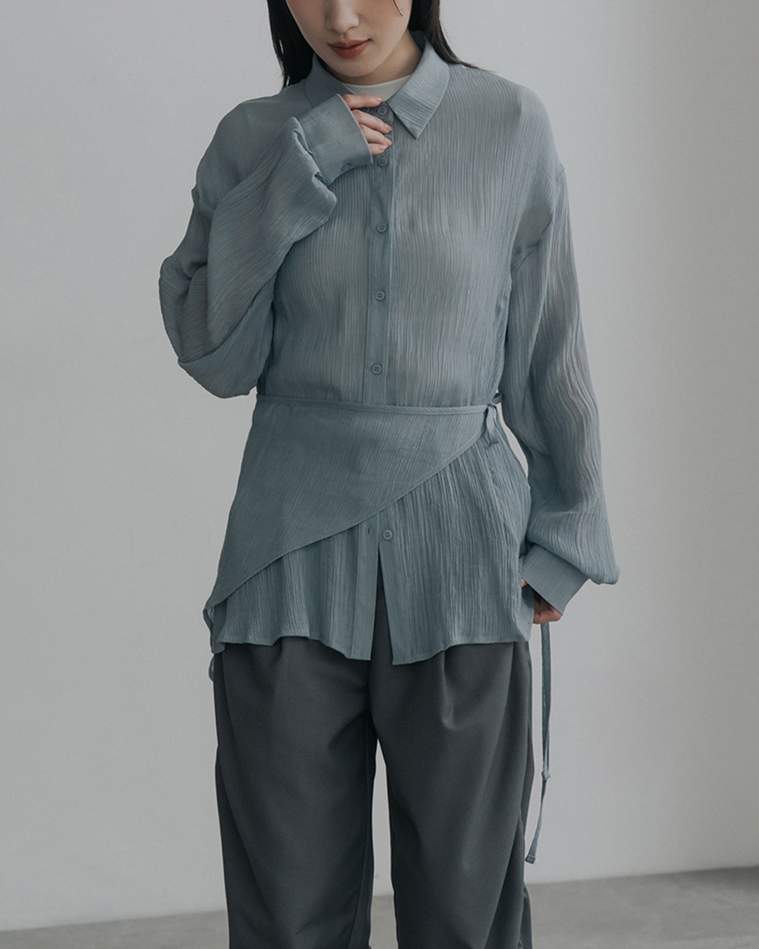 Textured, finely pleated, sheer shirt with a skirt-like drape - gray-blue【01025769】in stock+pre-order