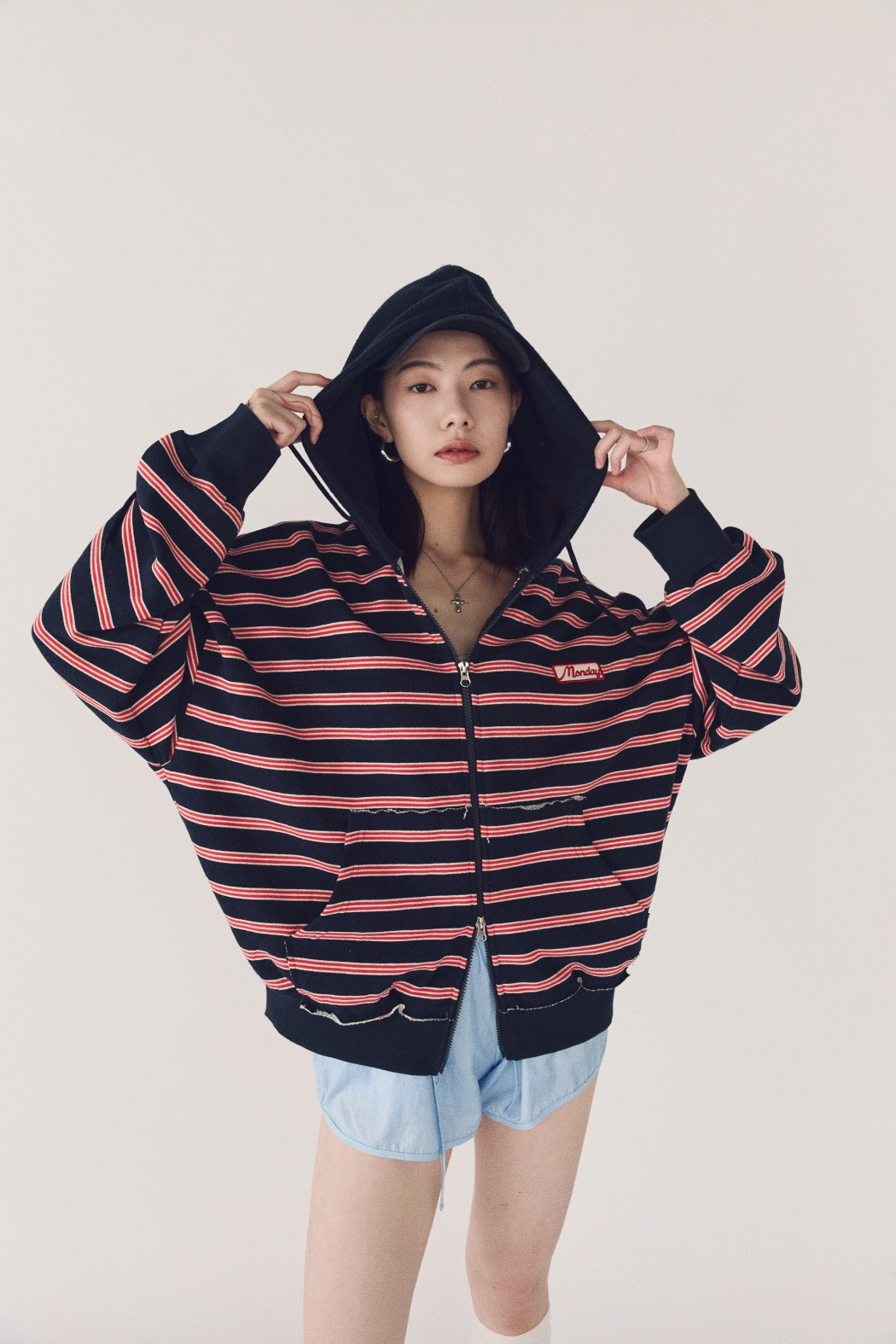 撞色徽章連帽外套-紅條紋